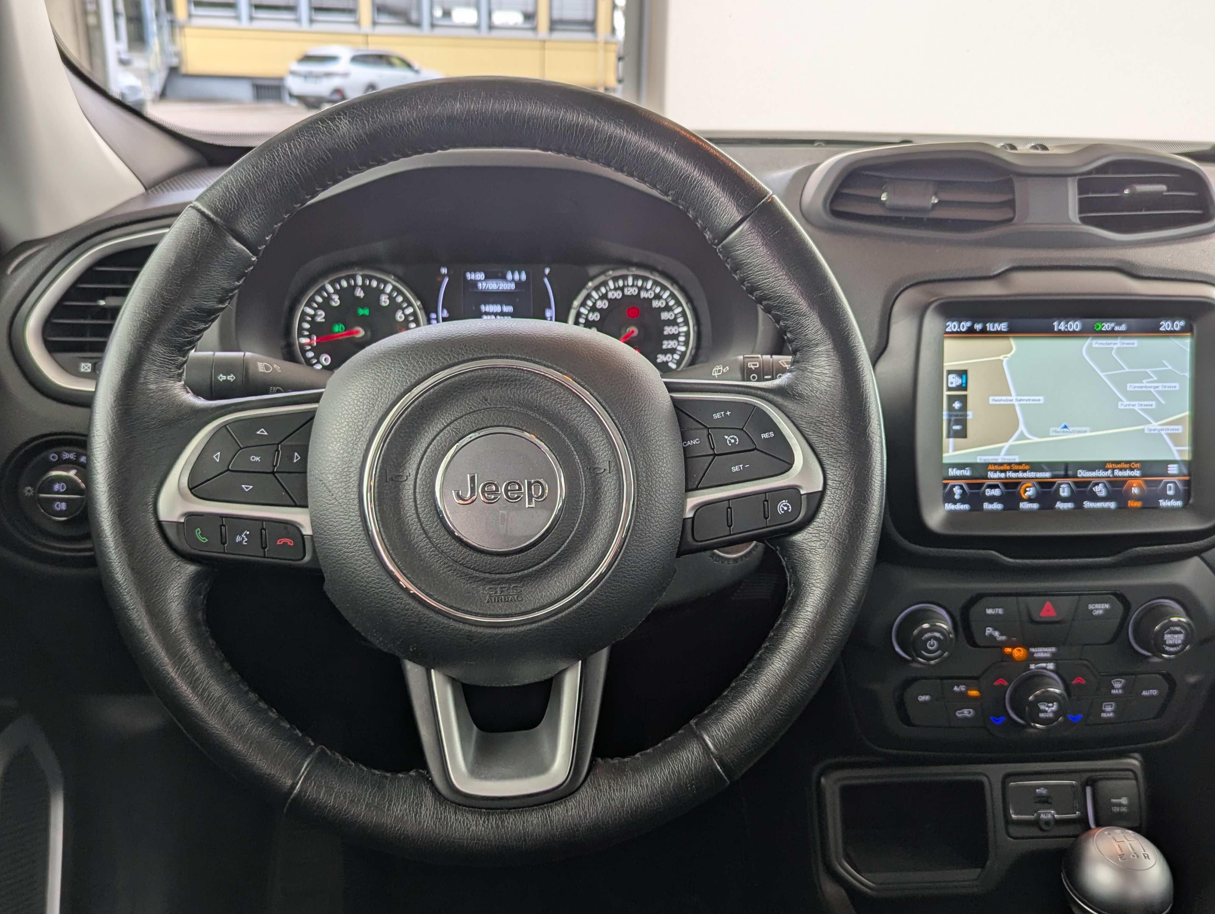 Vehicle image 14