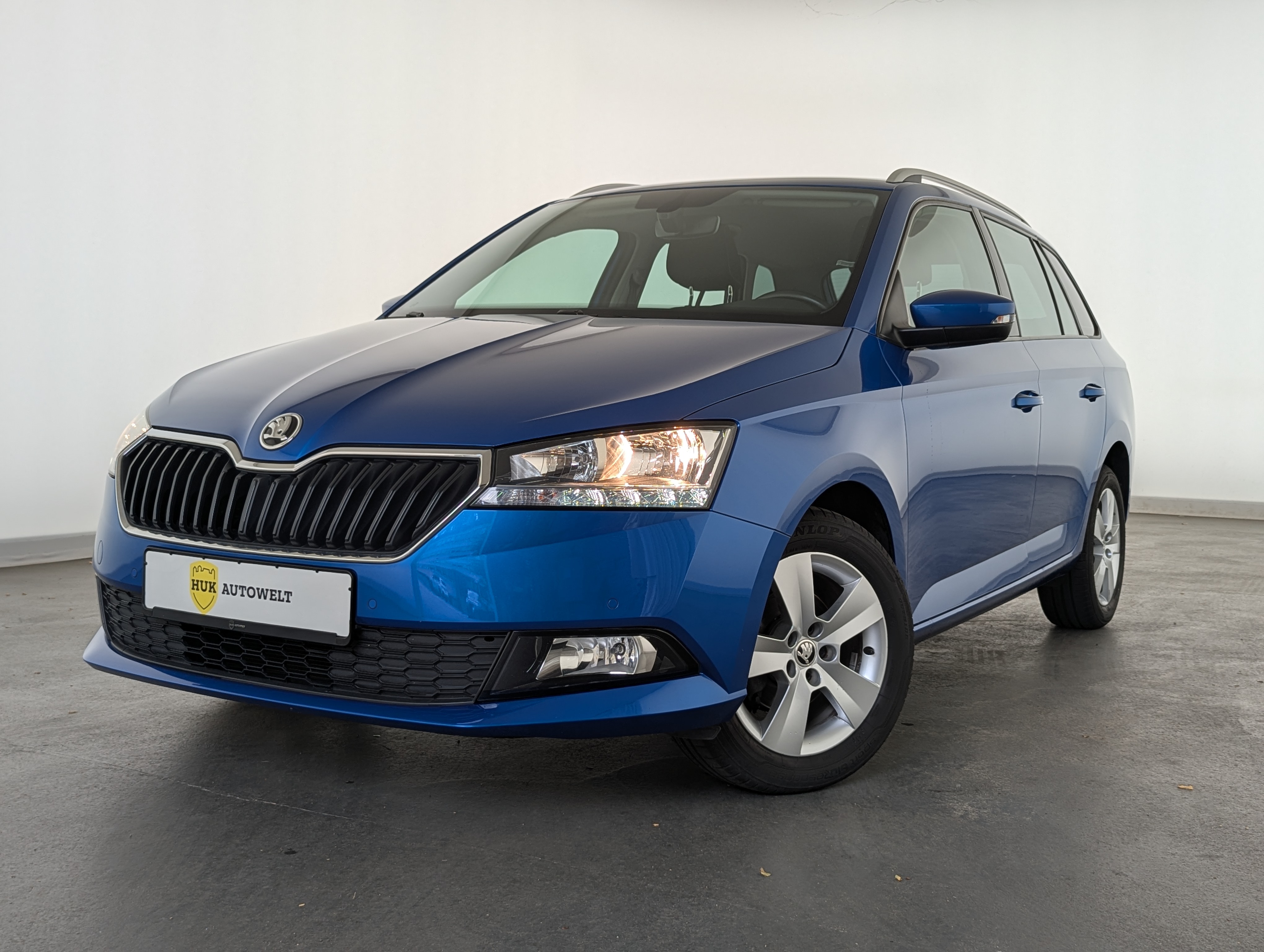 Vehicle image 0