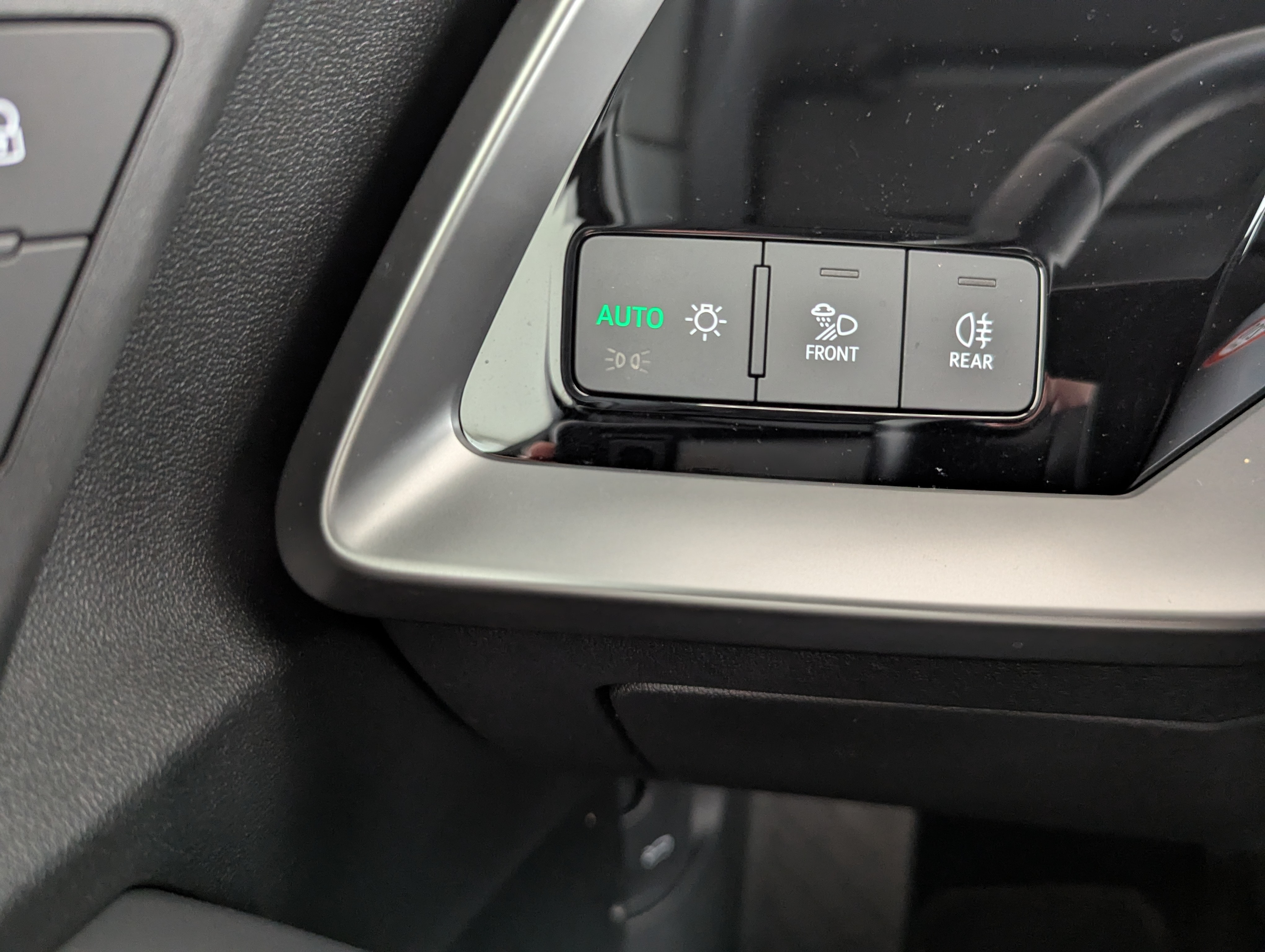 Vehicle image 27