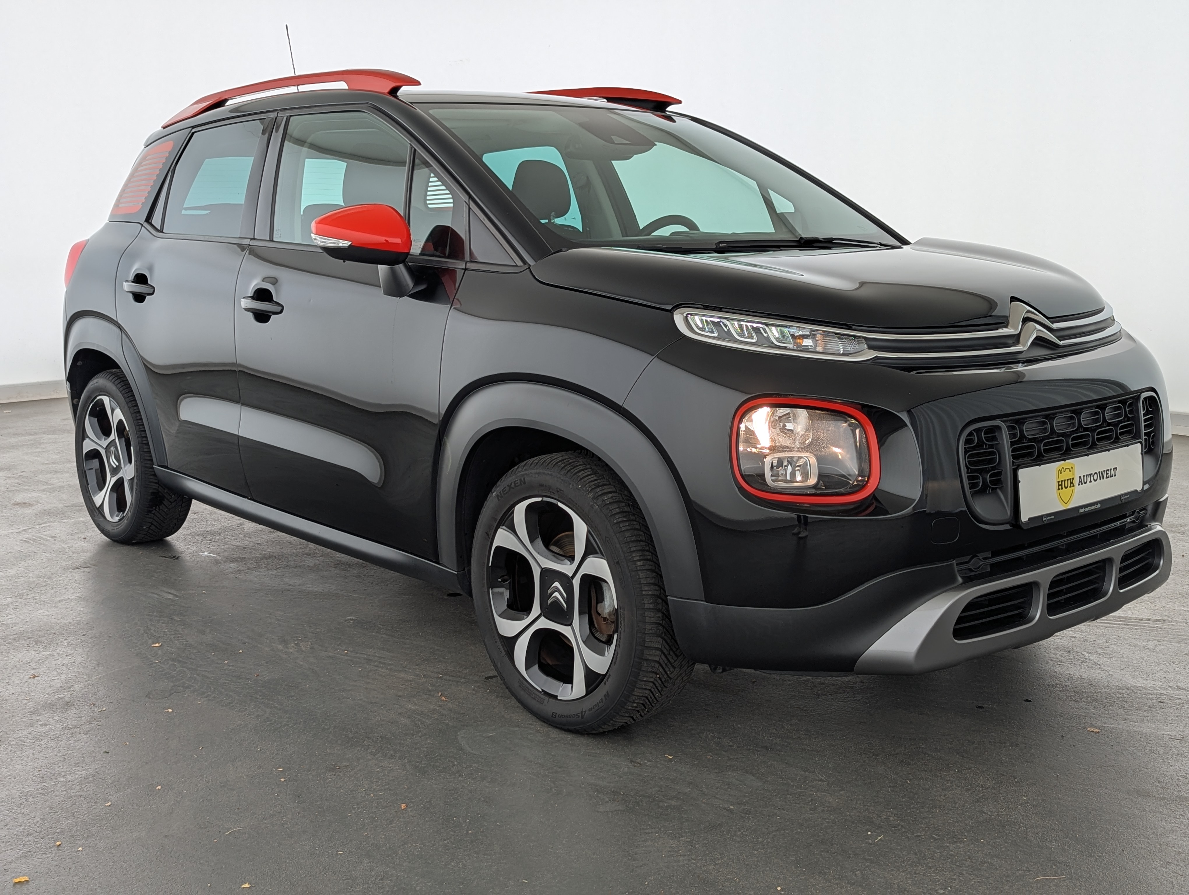 Vehicle image 3