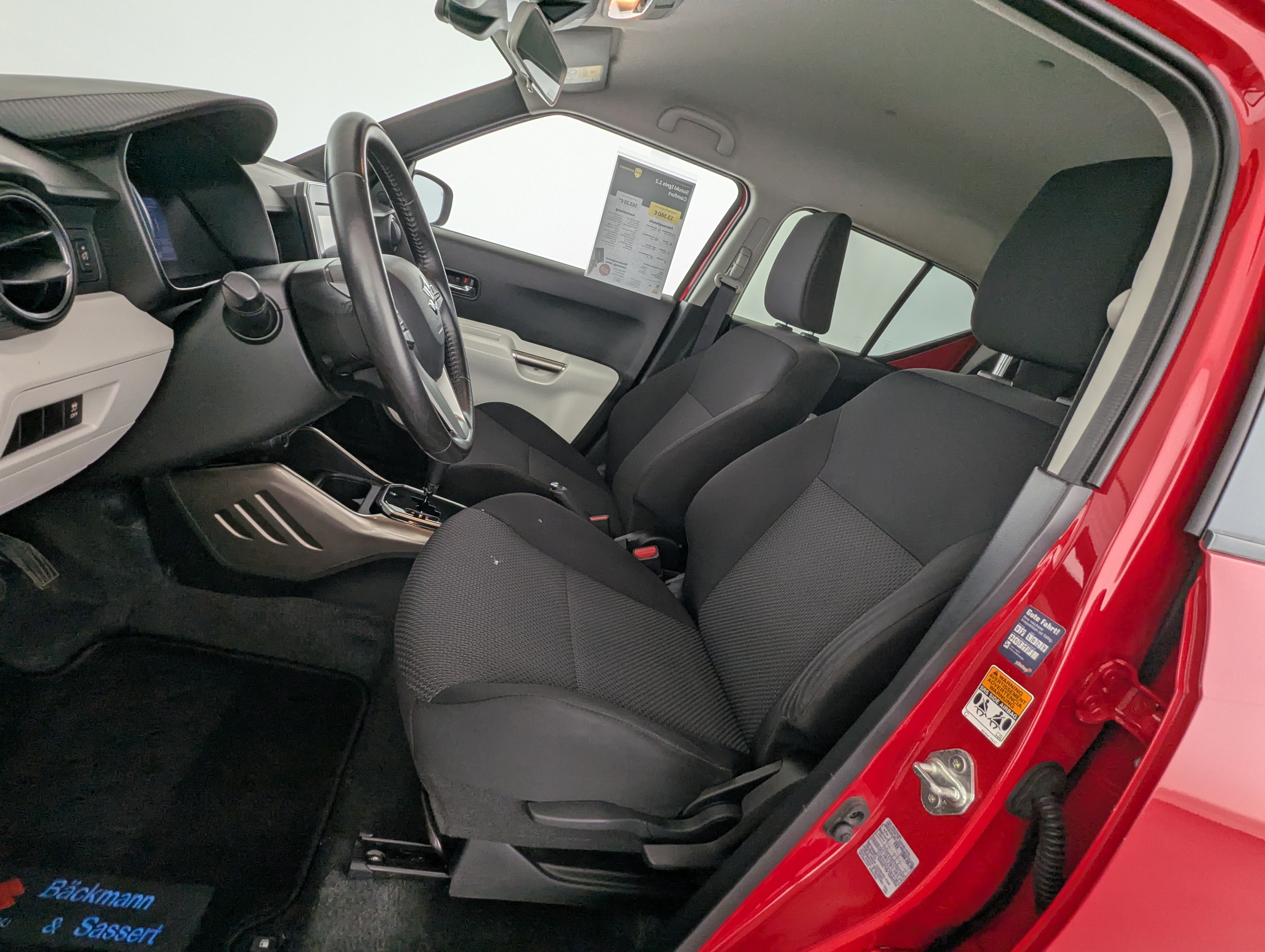 Vehicle image 11