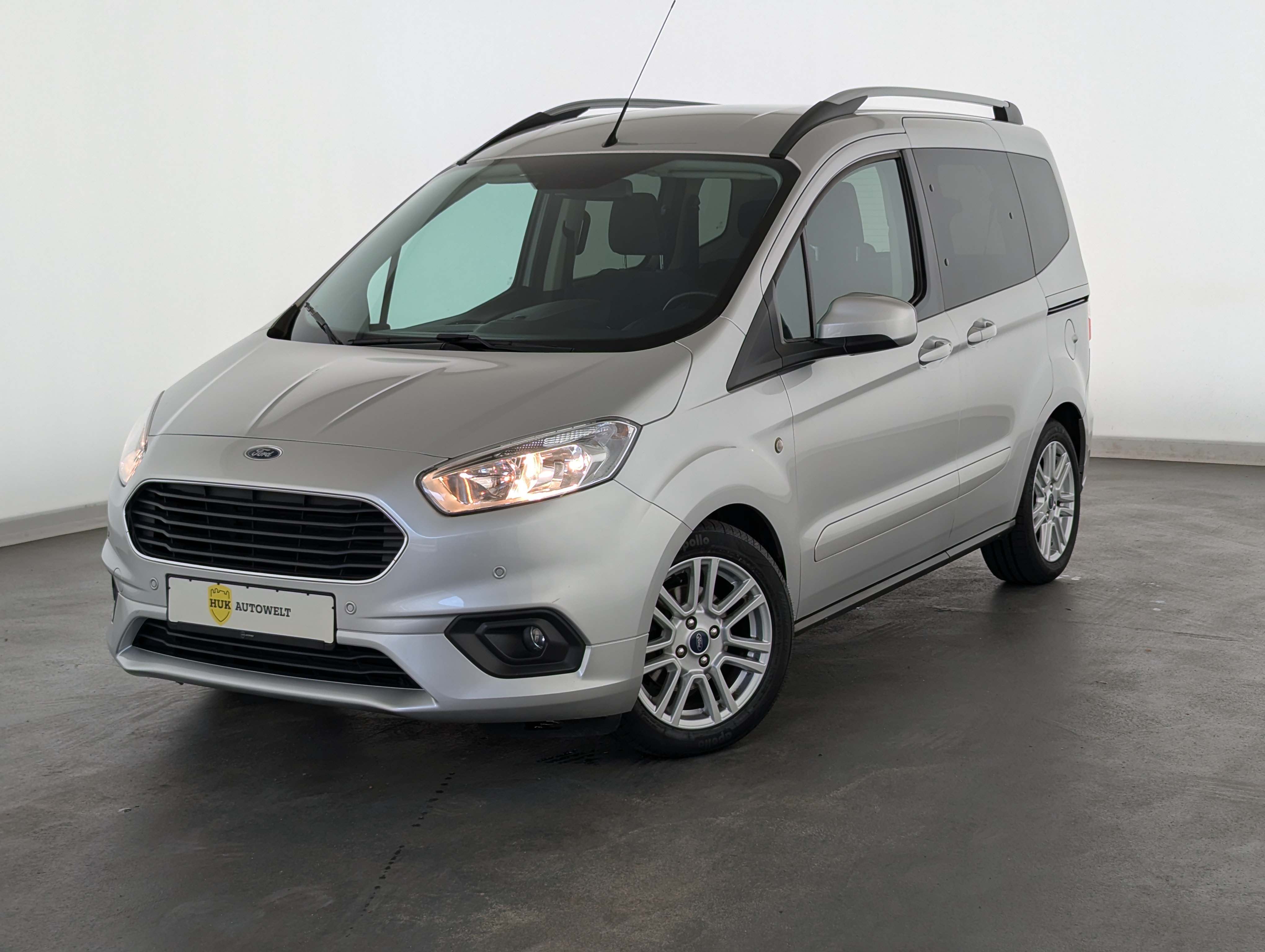 Vehicle image 0