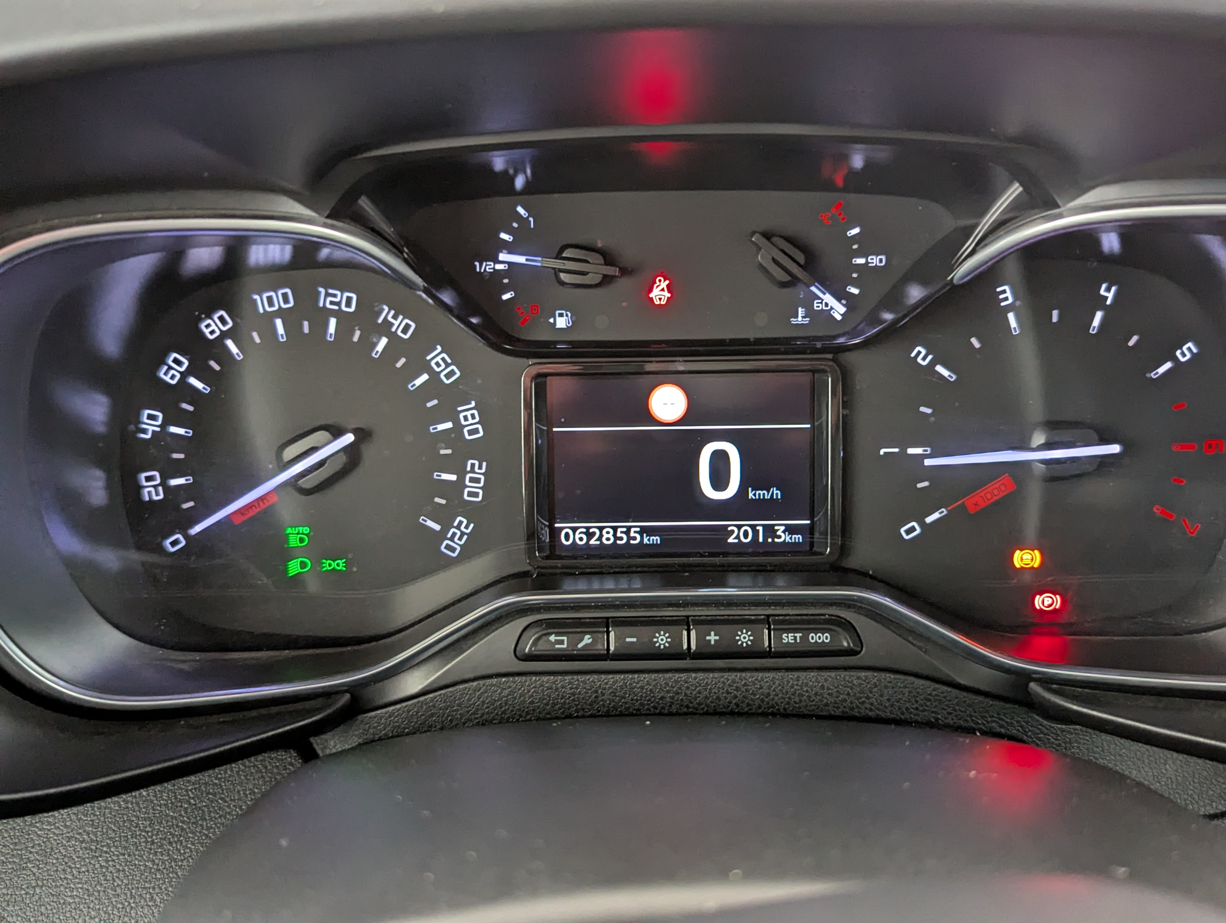 Vehicle image 21
