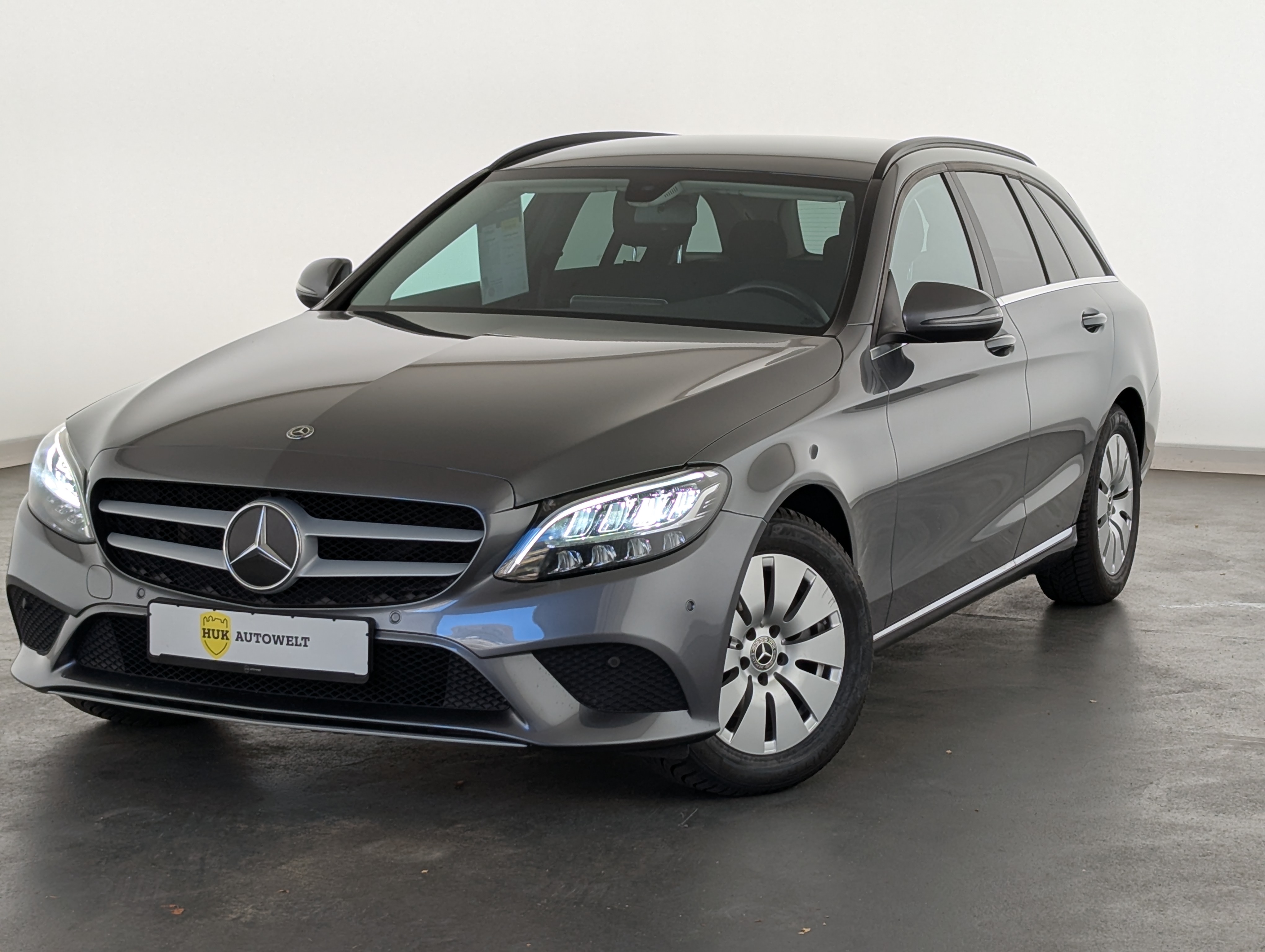 Vehicle image 0