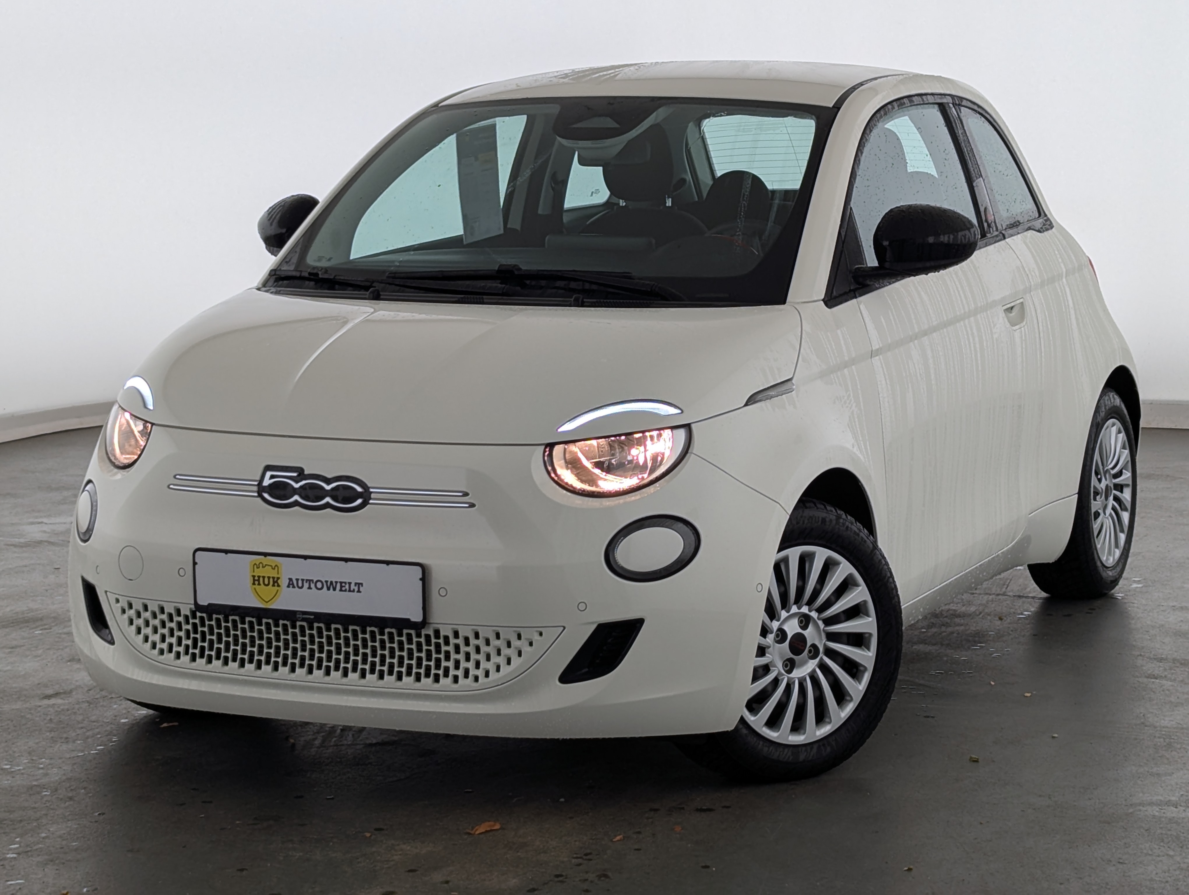 Vehicle image 0