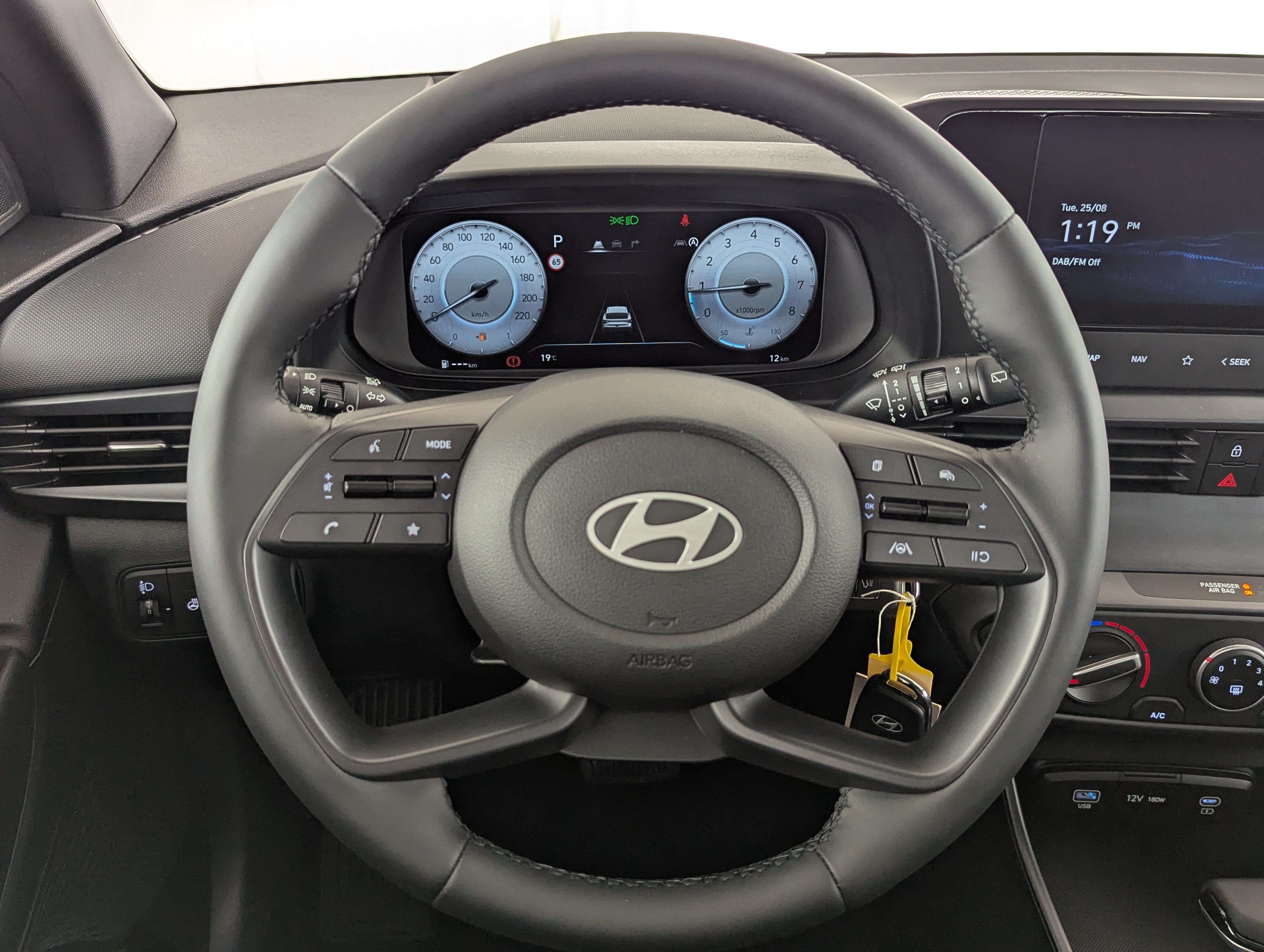 Vehicle image 20