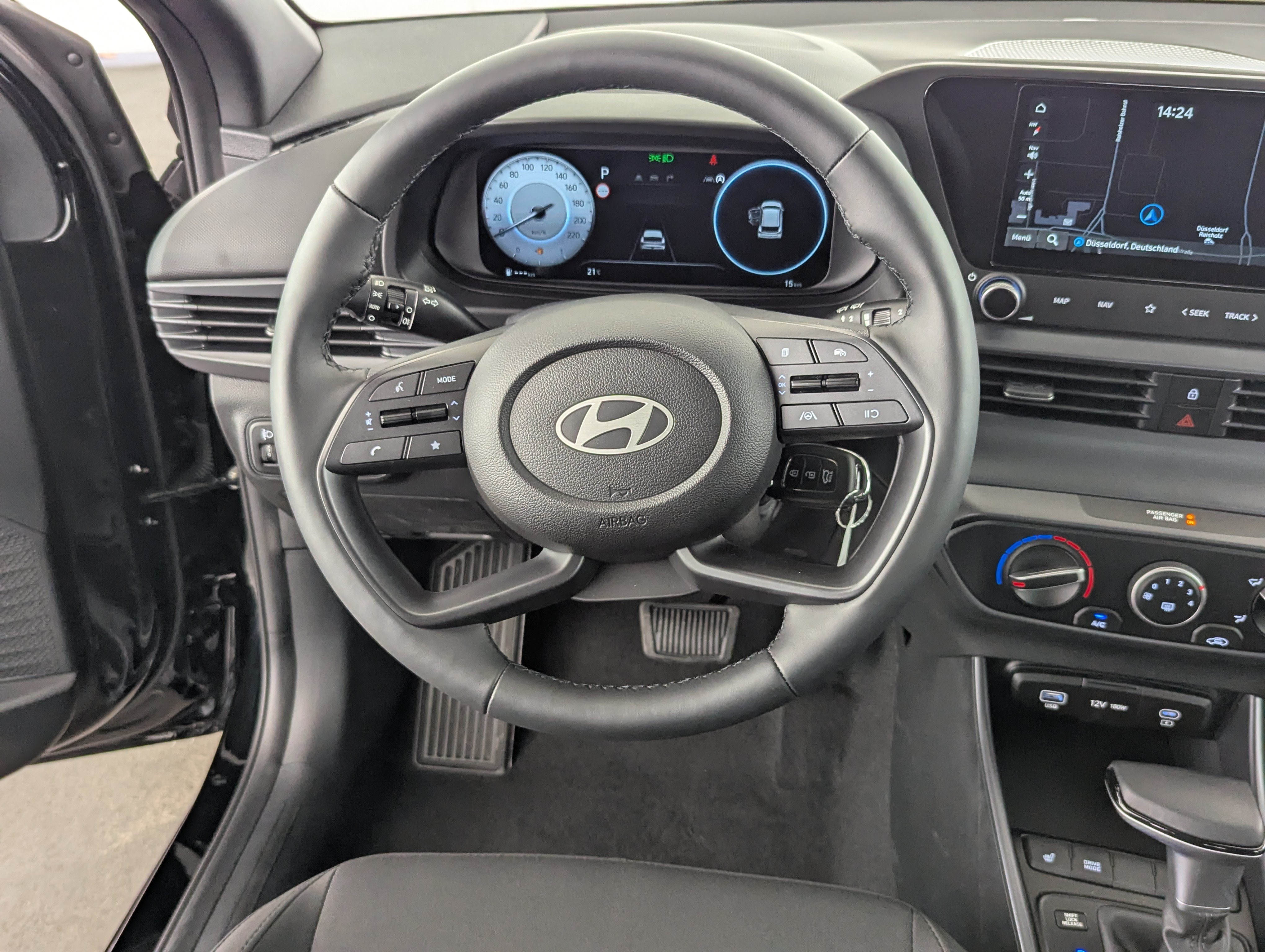 Vehicle image 14