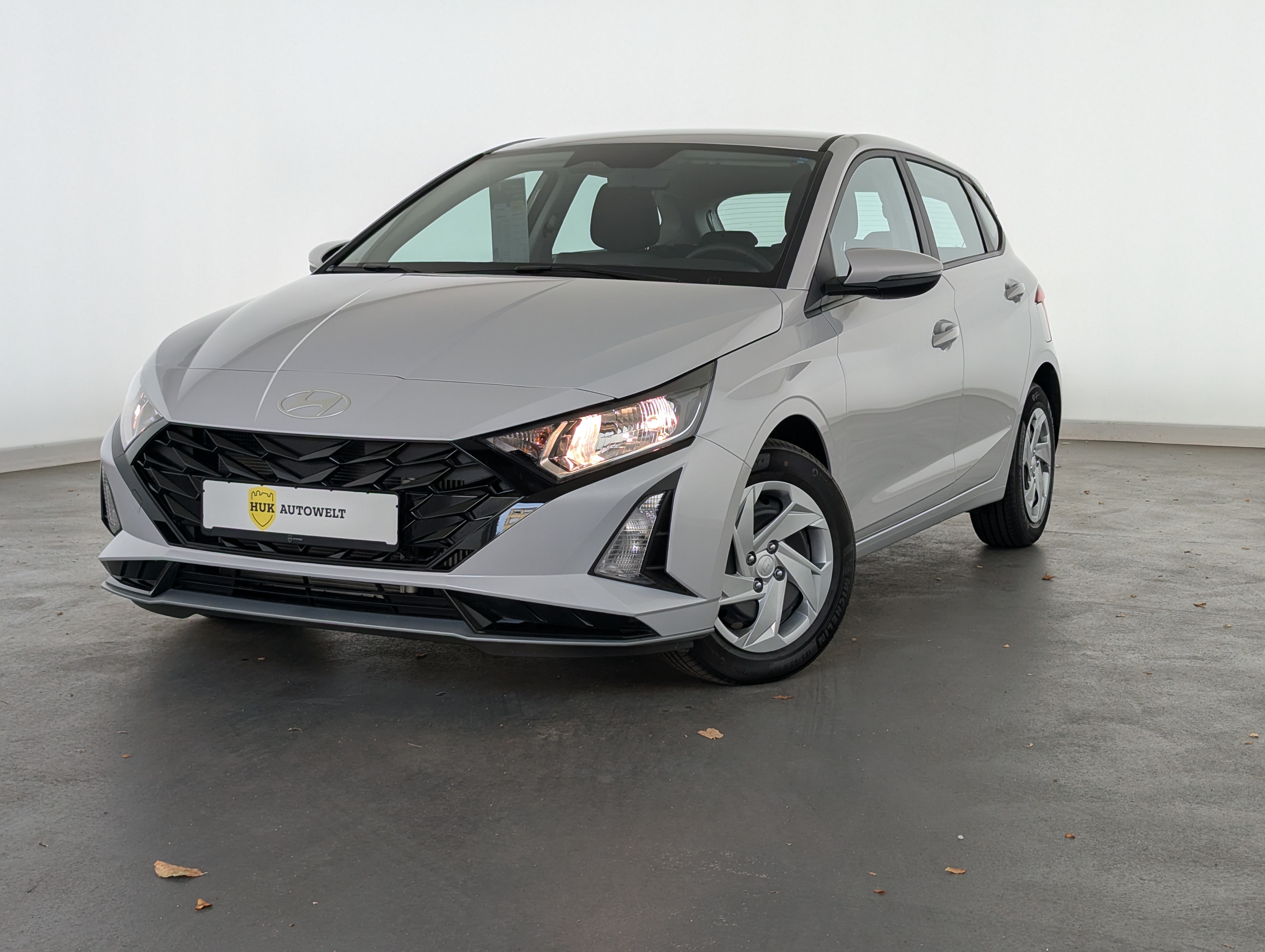 Vehicle image 0