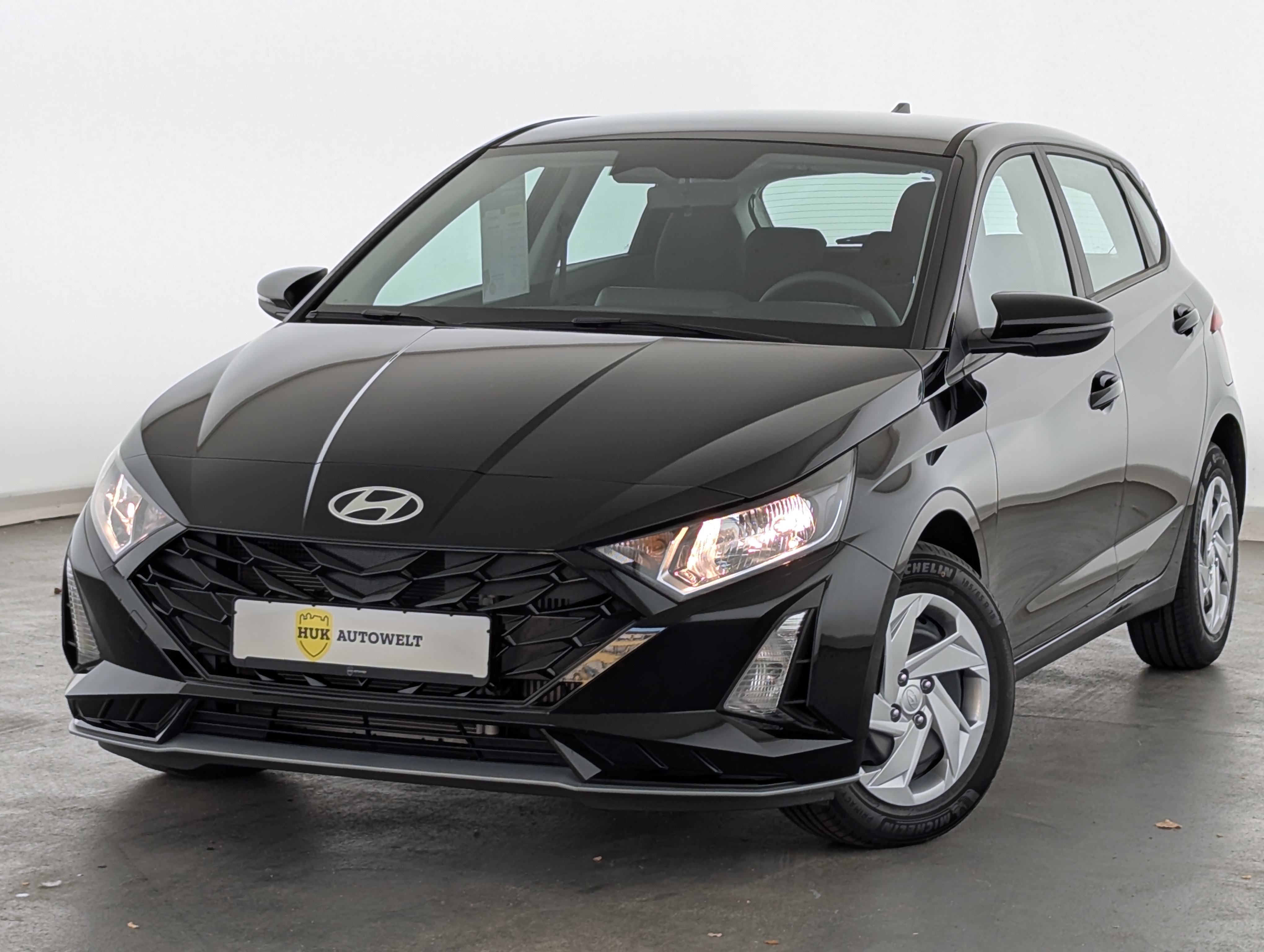 Vehicle image 0