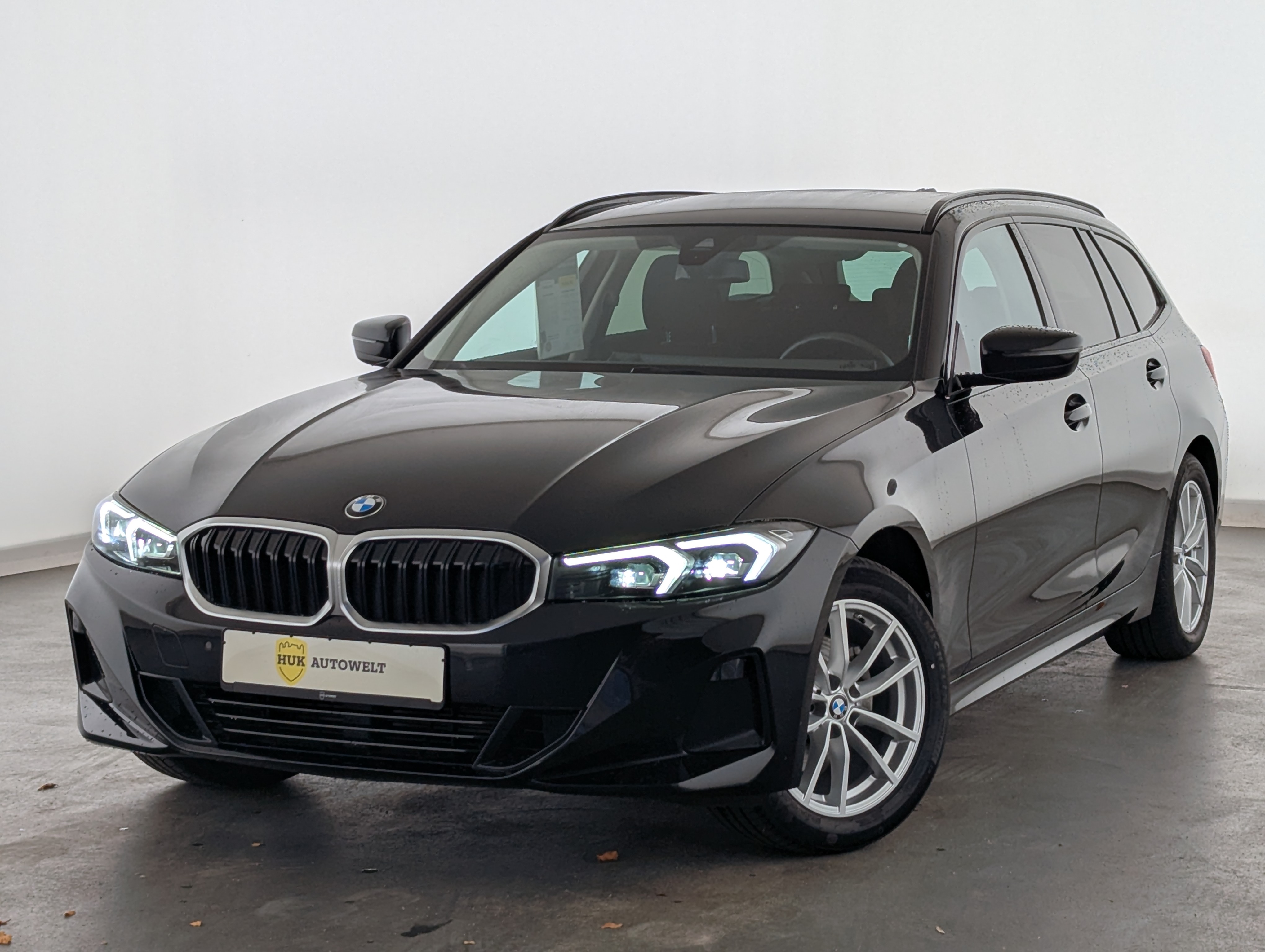 Vehicle image 0
