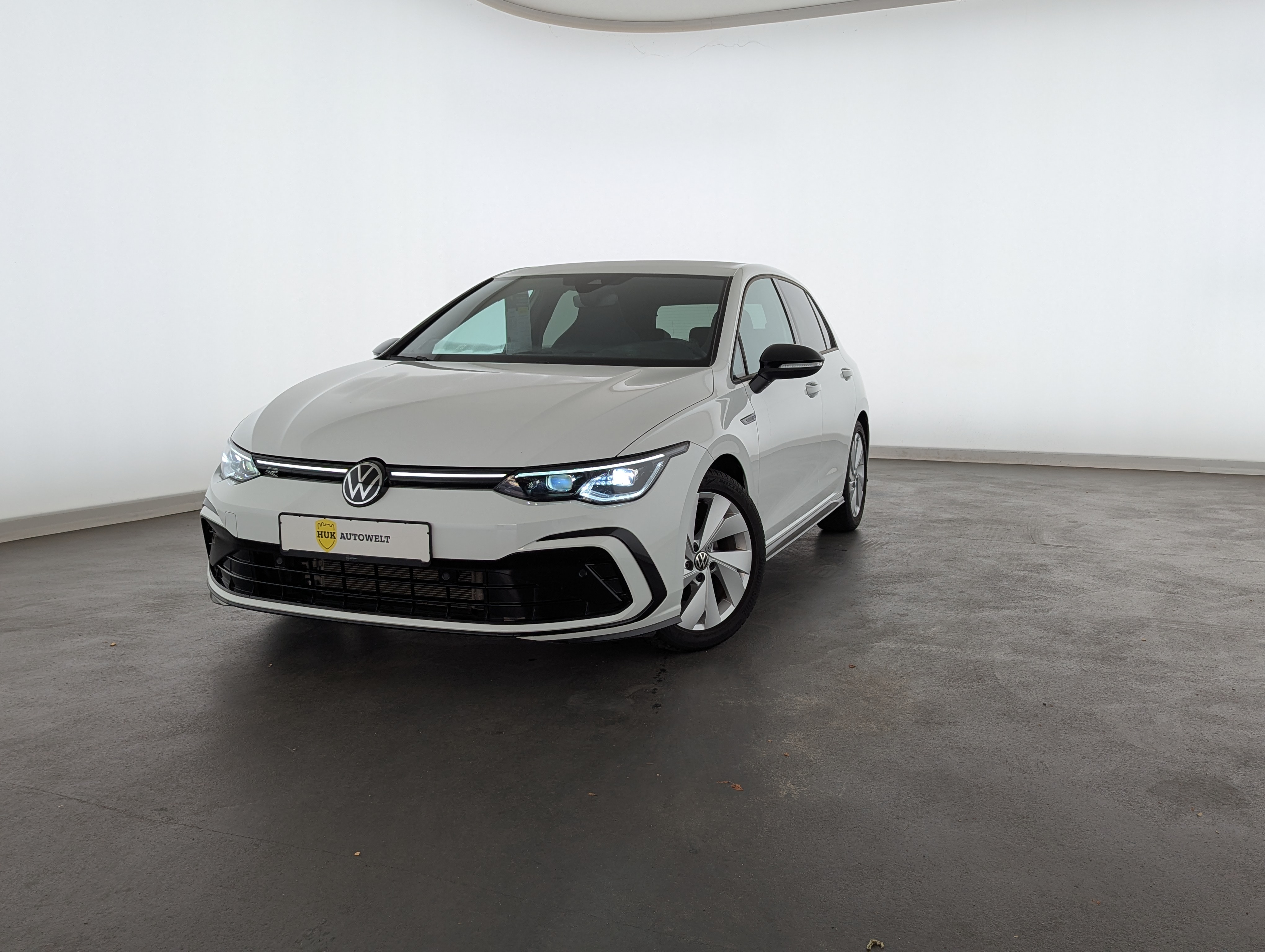 Vehicle image 0