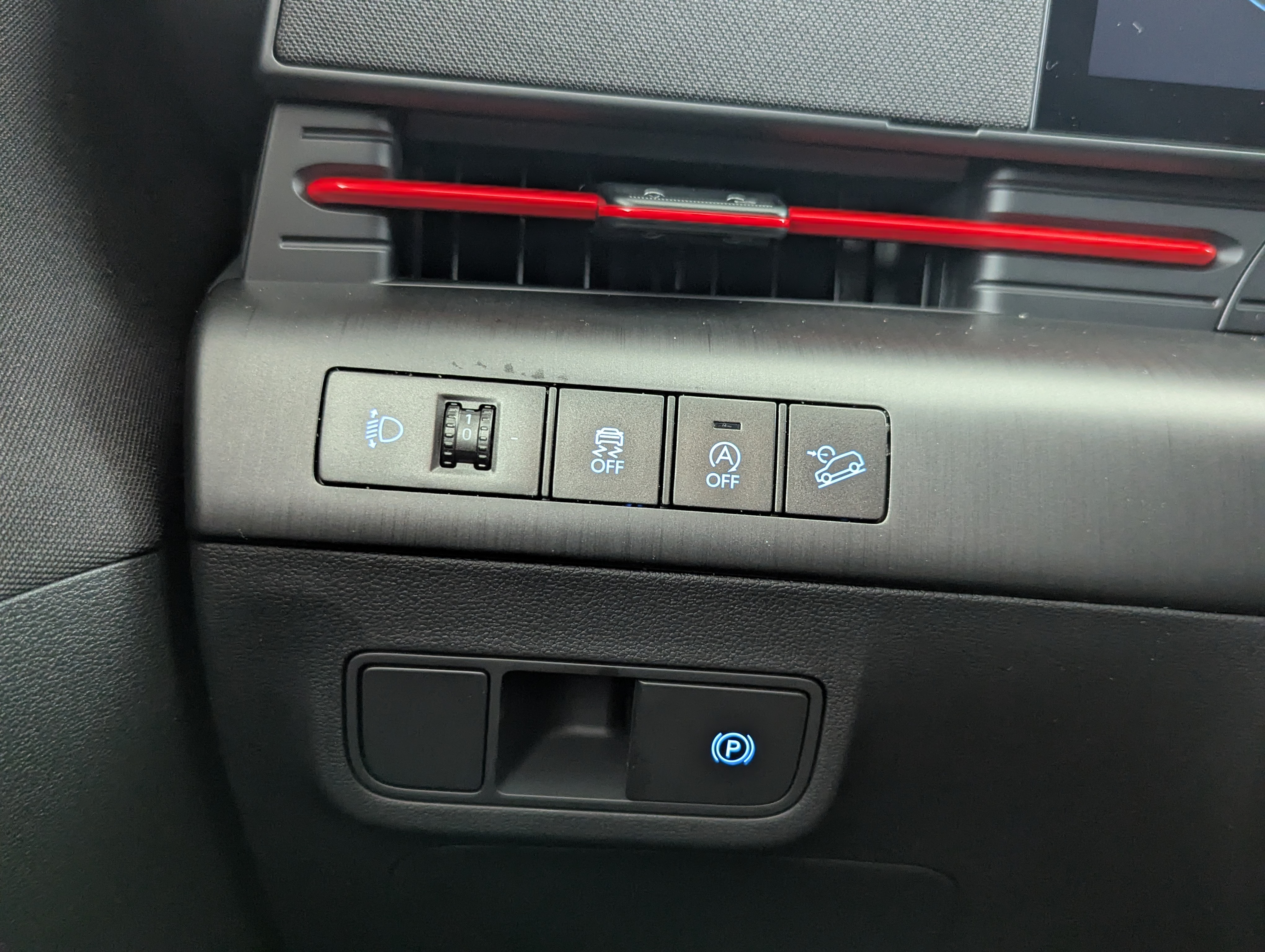 Vehicle image 24