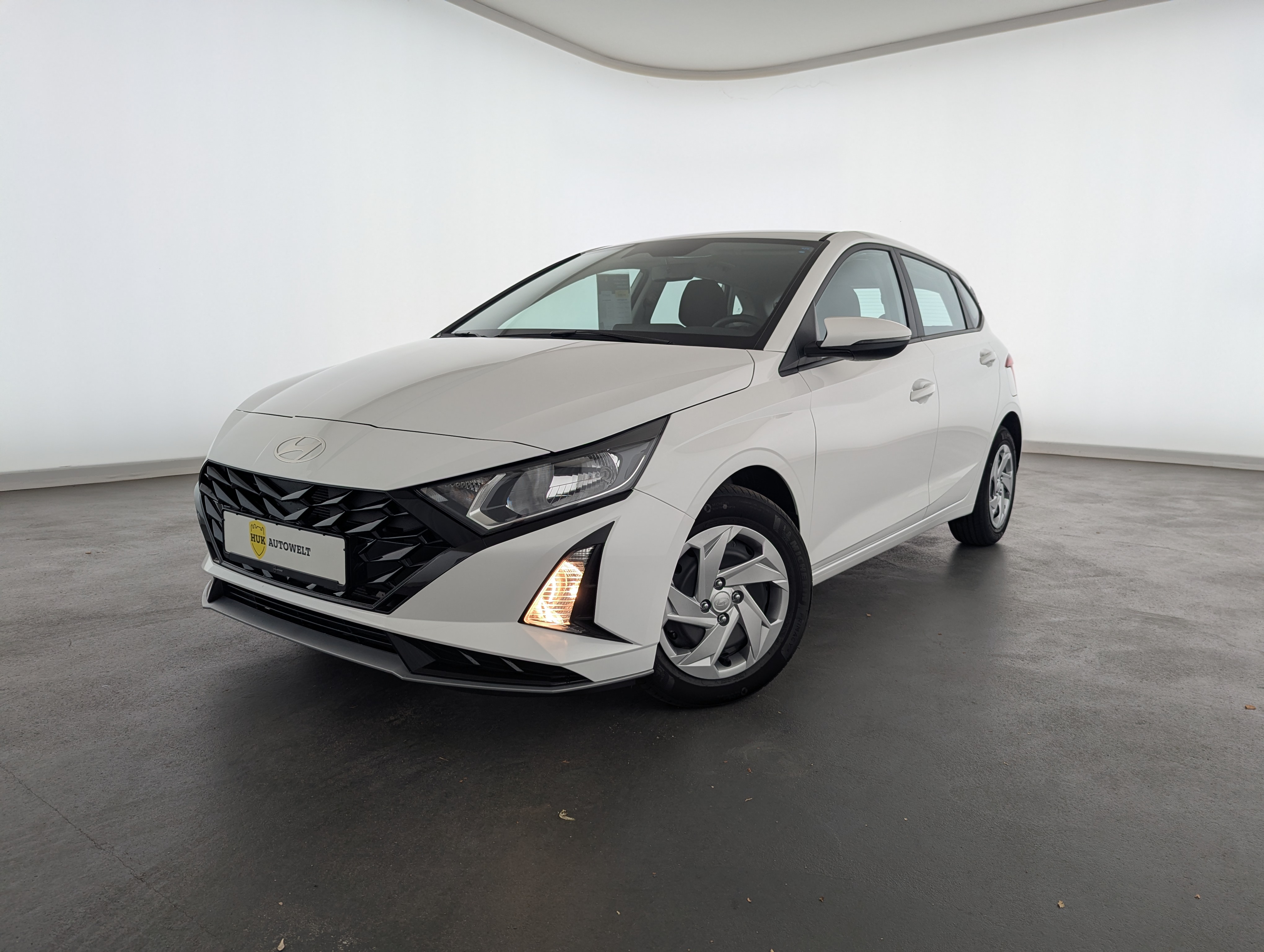 Vehicle image 0