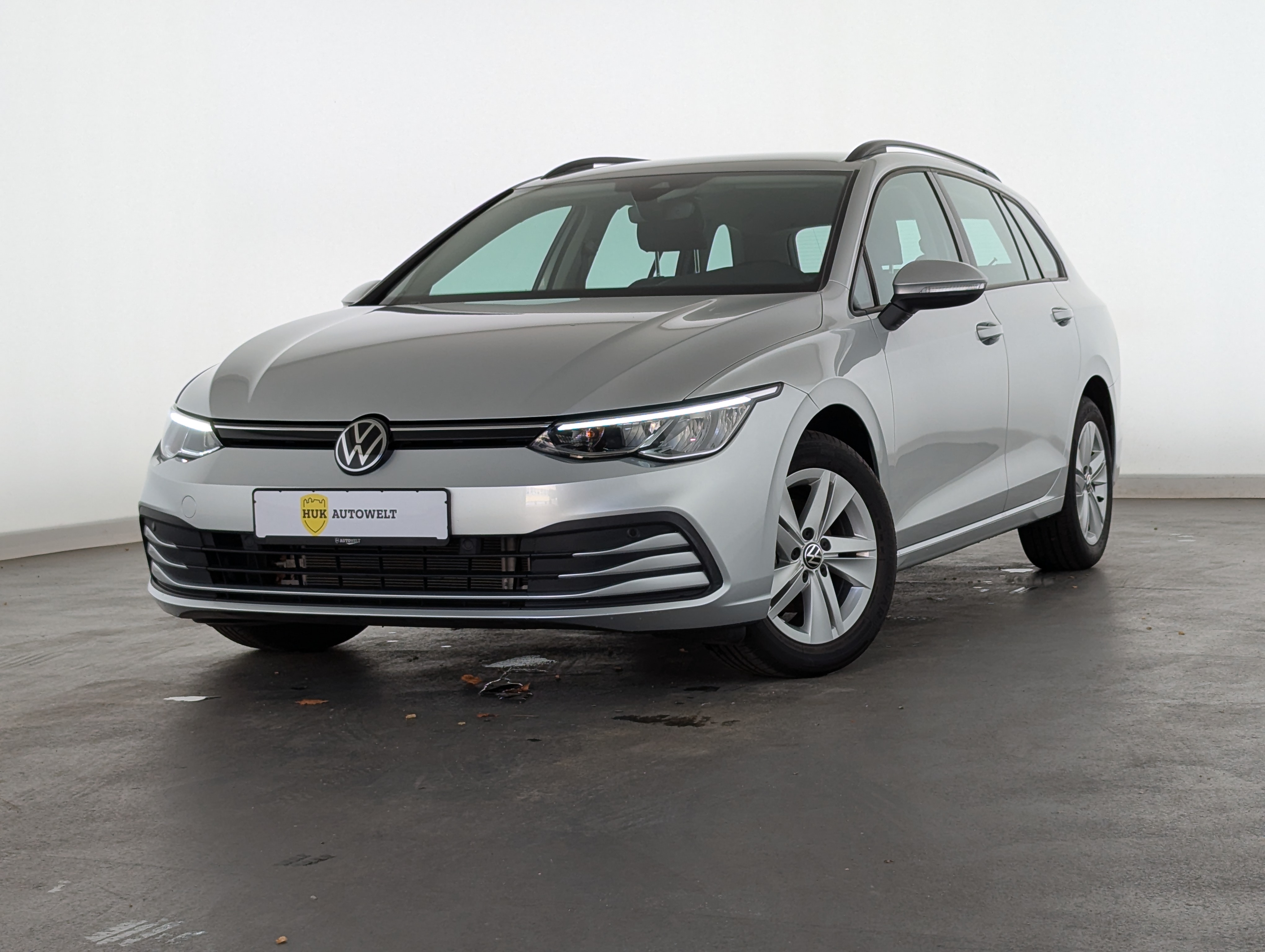 Vehicle image 0