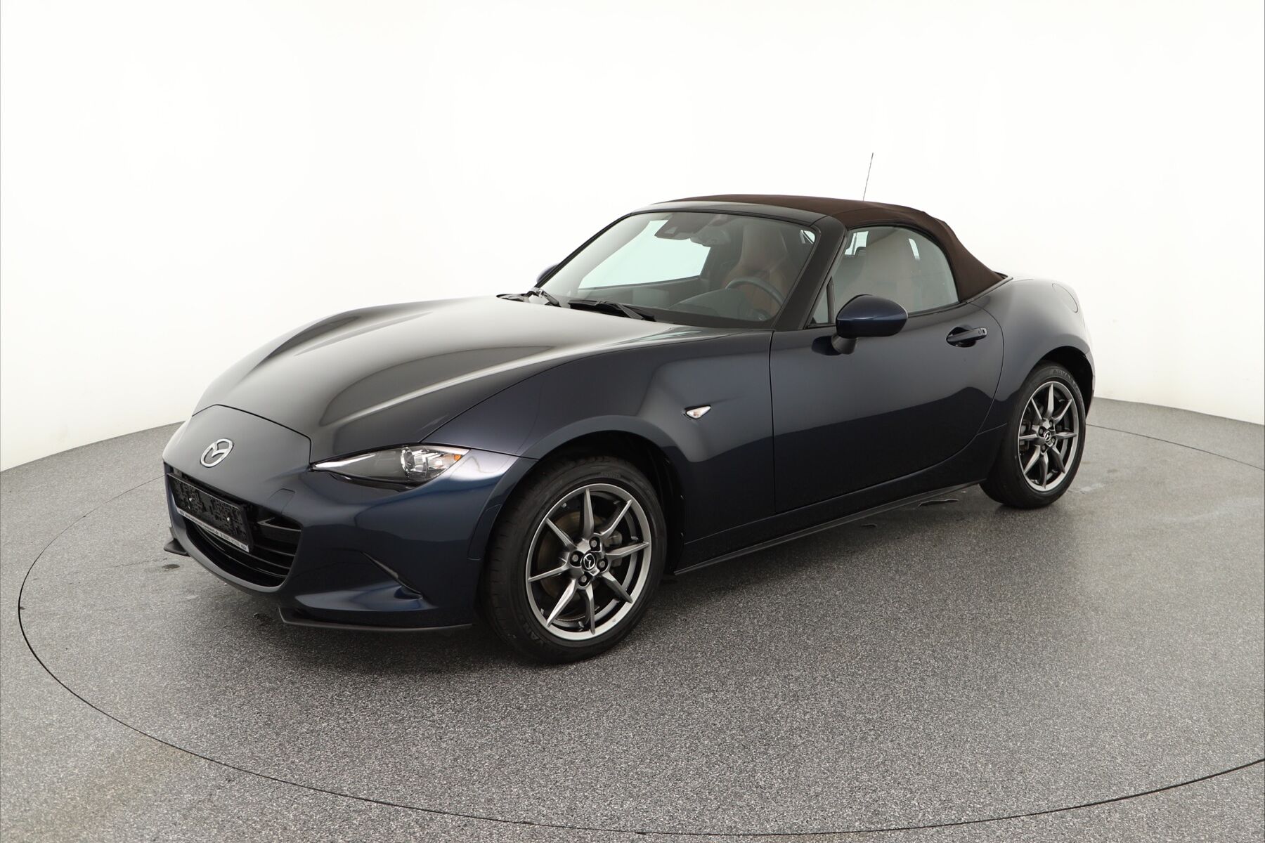 Vehicle image 0