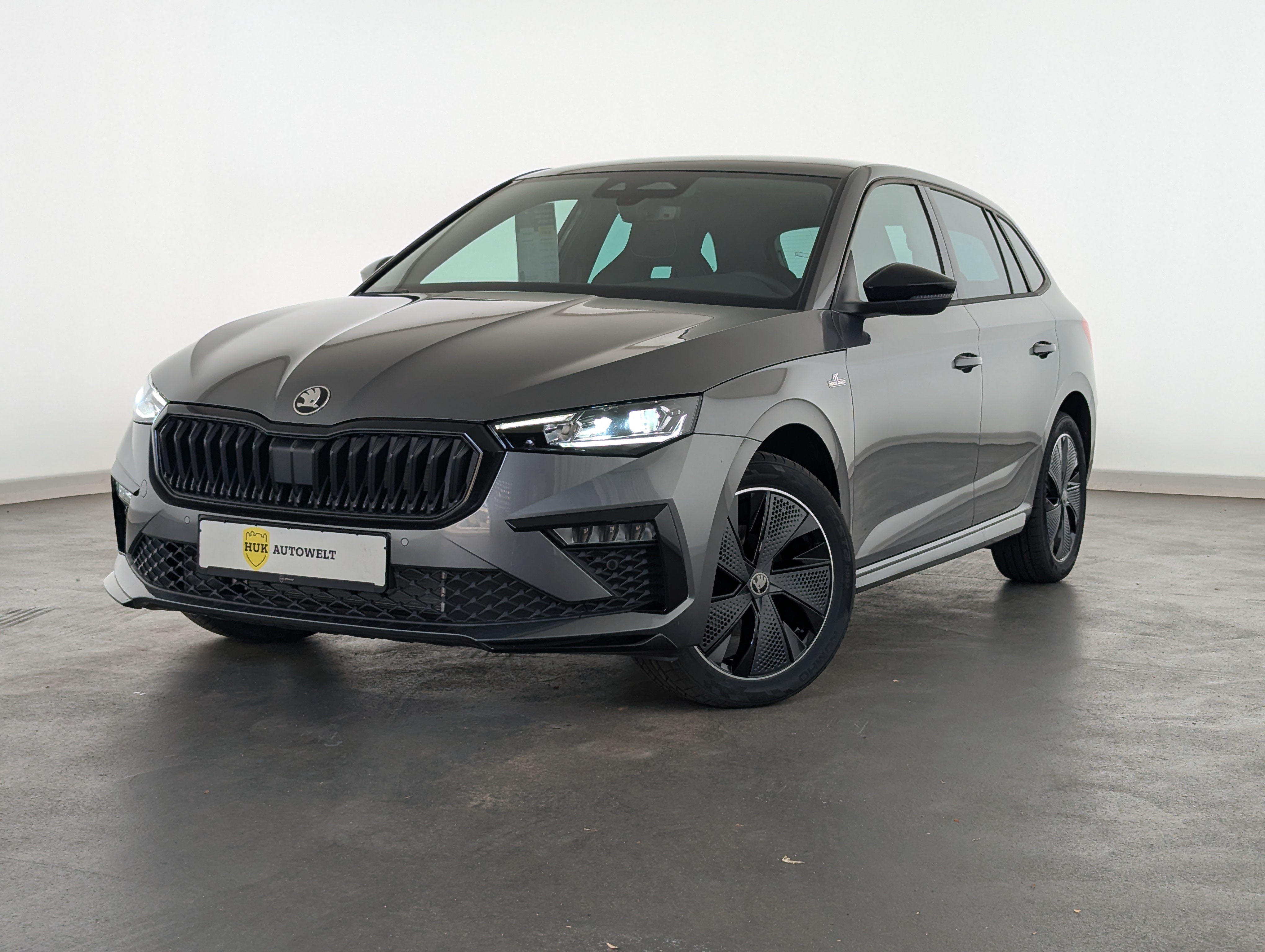 Vehicle image 0