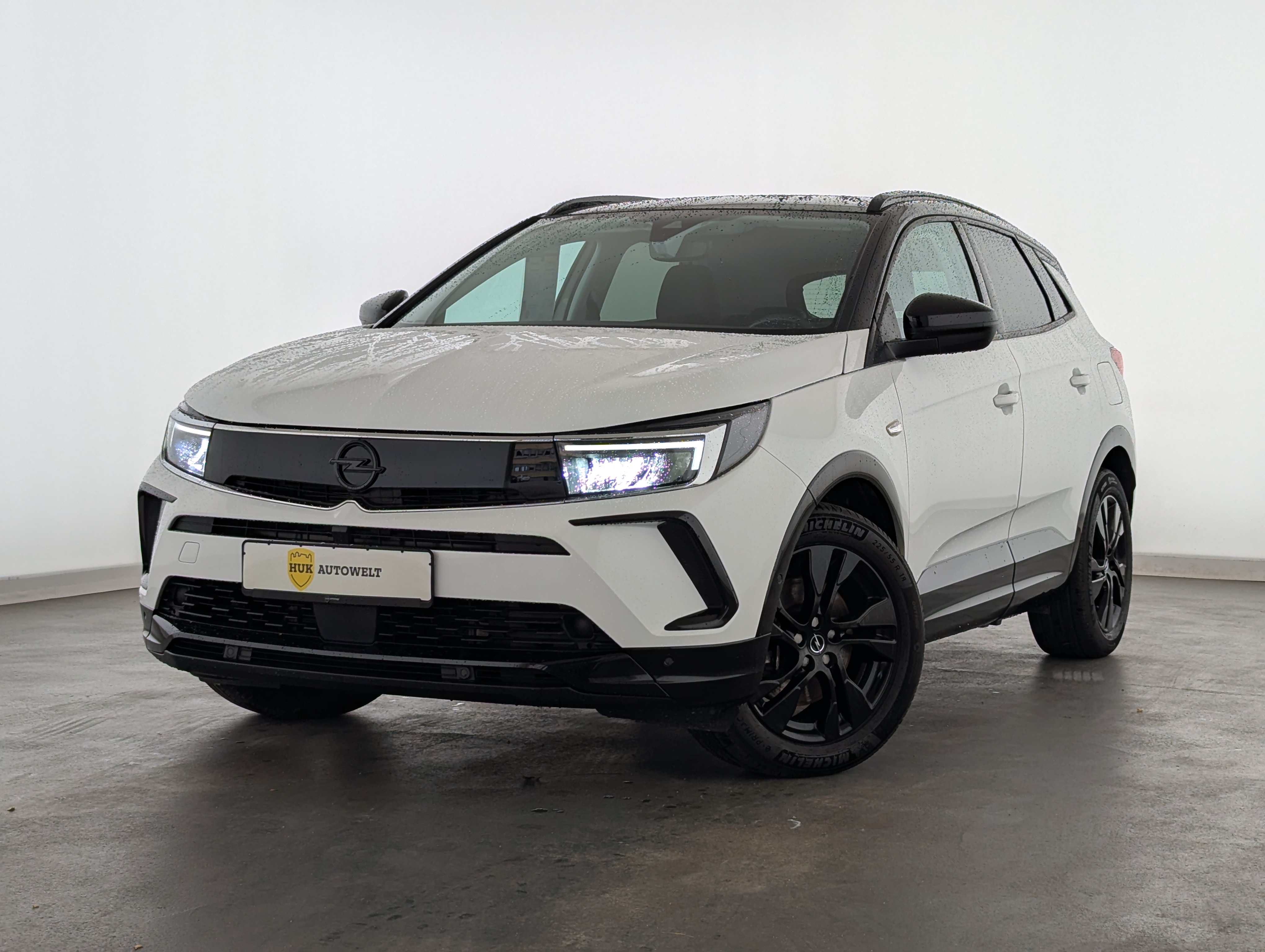 Vehicle image 0