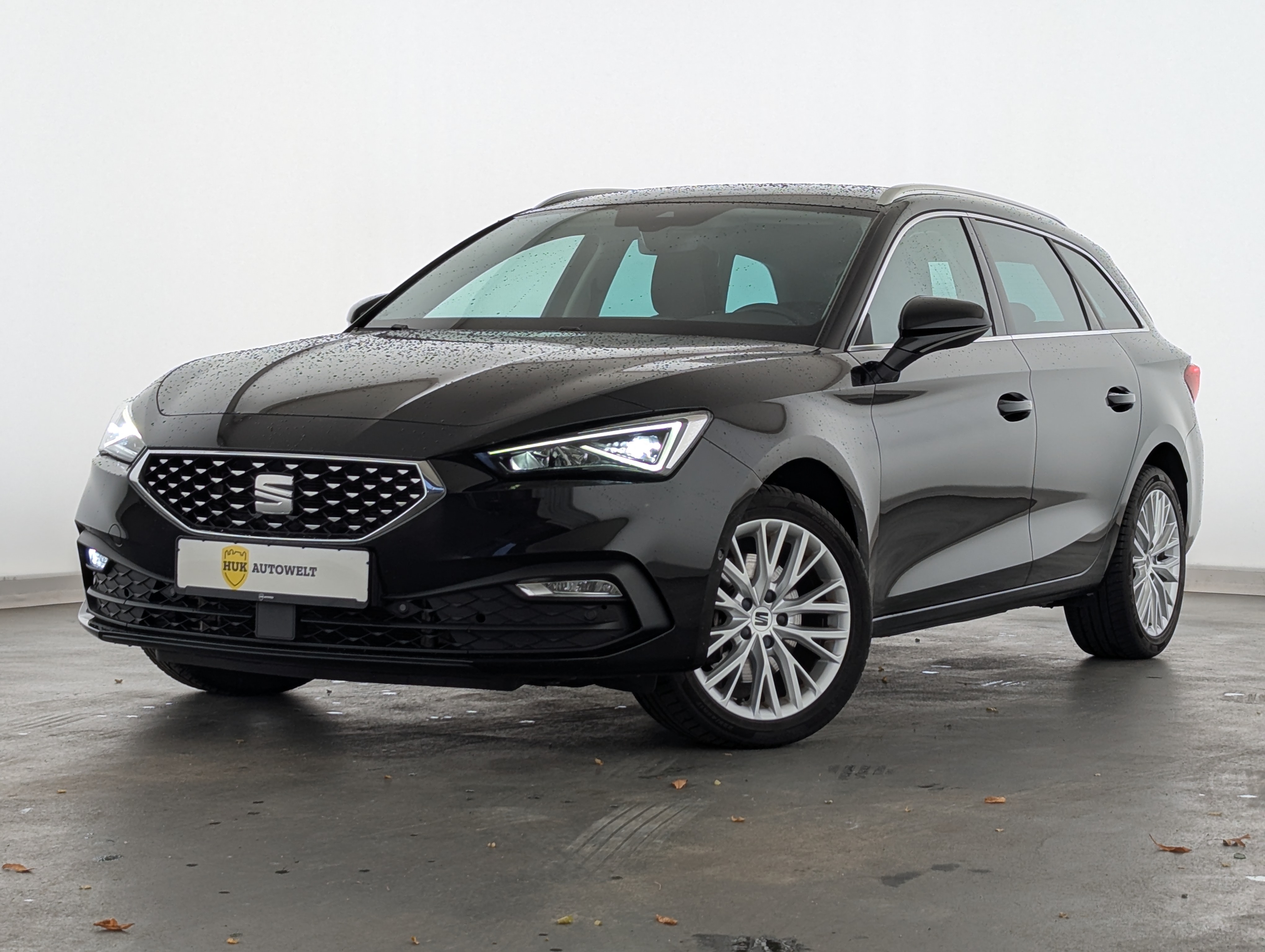 Vehicle image 0