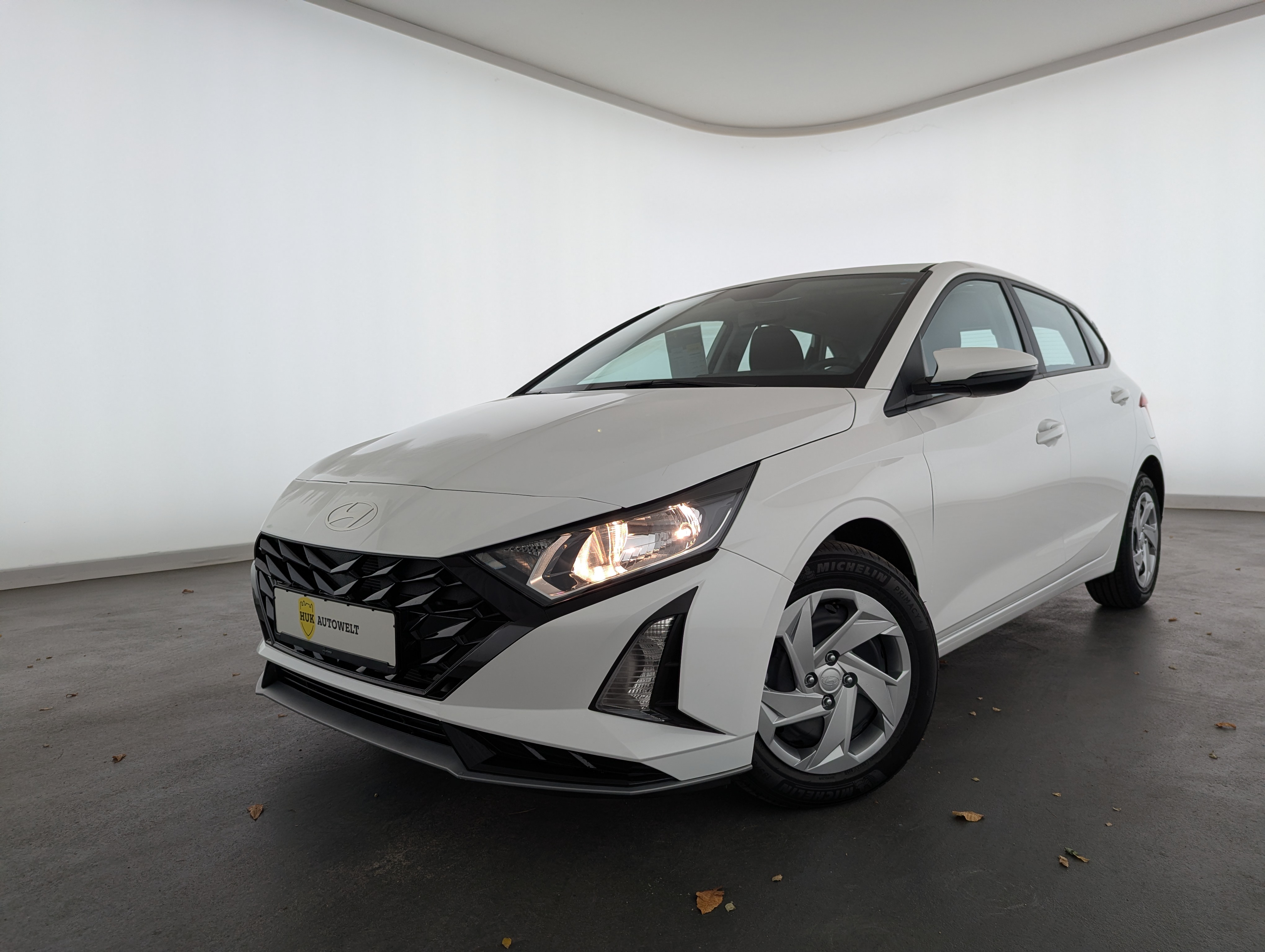 Vehicle image 0