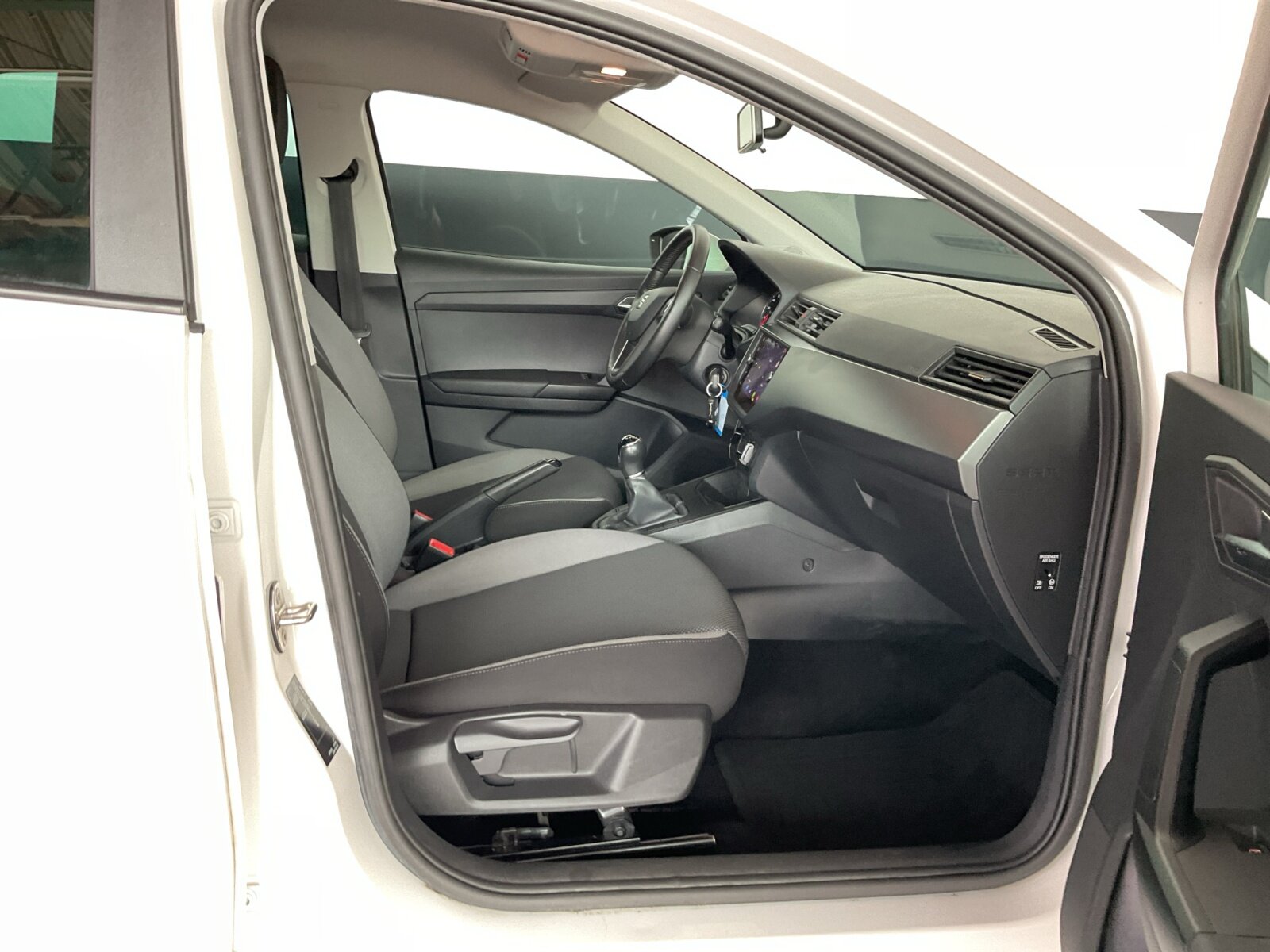 Seat Ibiza 1 0 MPI Style 5-Gang NAVI KLIMAANLAGE SHZ