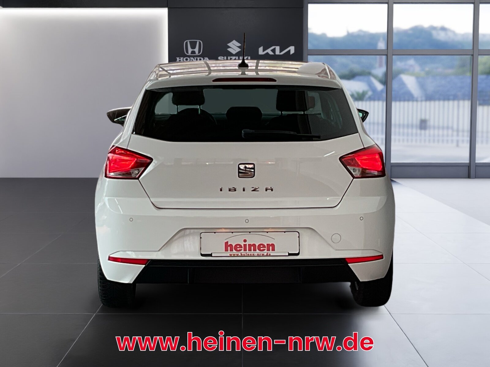 Seat Ibiza 1 0 MPI Style 5-Gang NAVI KLIMAANLAGE SHZ