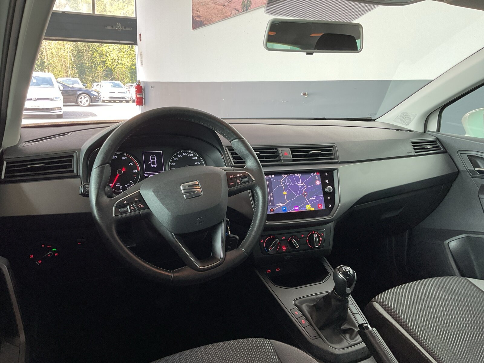 Seat Ibiza 1 0 MPI Style 5-Gang NAVI KLIMAANLAGE SHZ