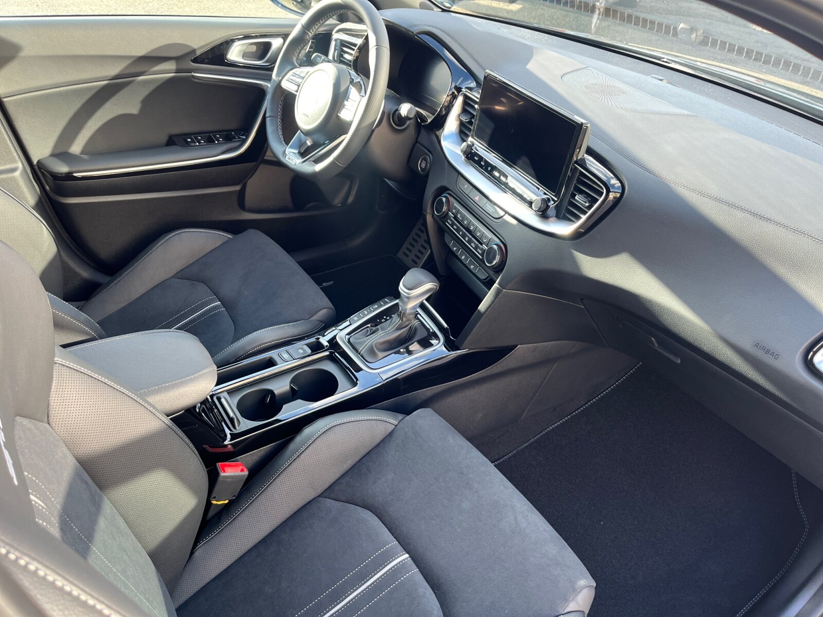Kia ceed 1 5 GT LINE DCT NAVI LEDER TECHNIK GLASDACH