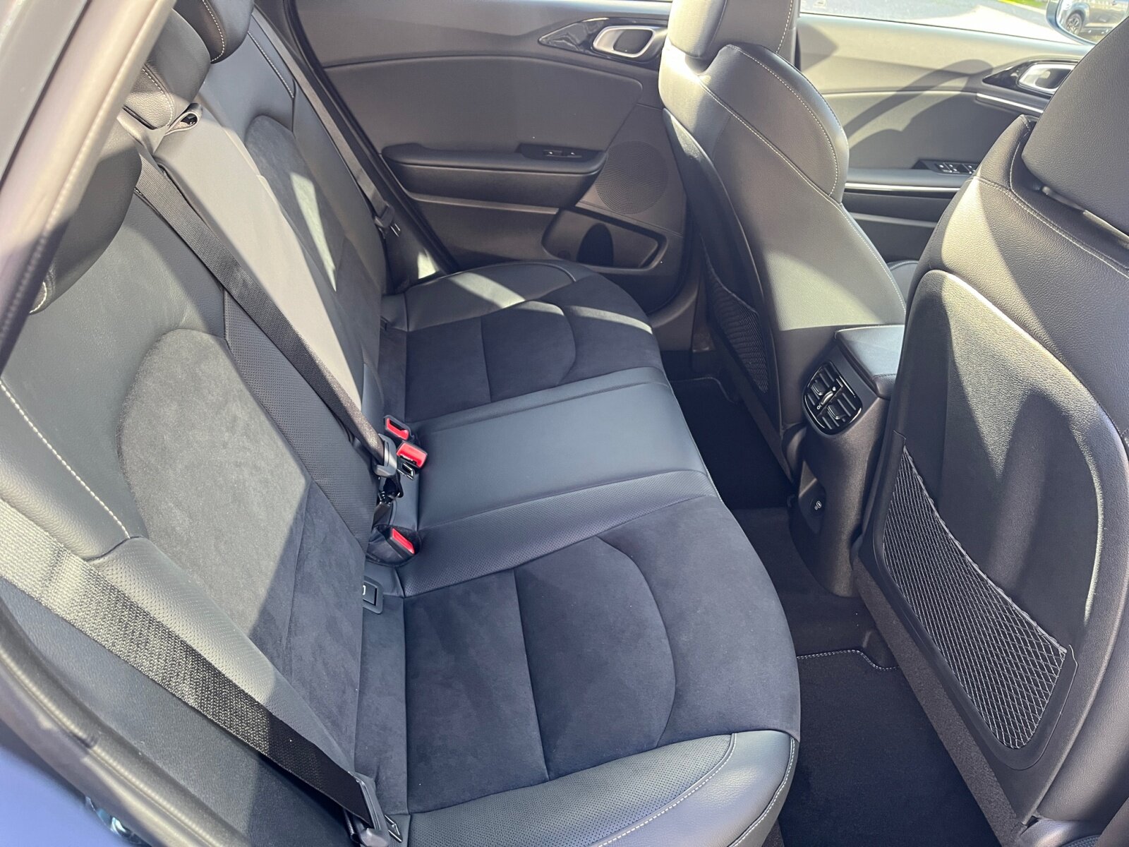Kia ceed 1 5 GT LINE DCT NAVI LEDER TECHNIK GLASDACH