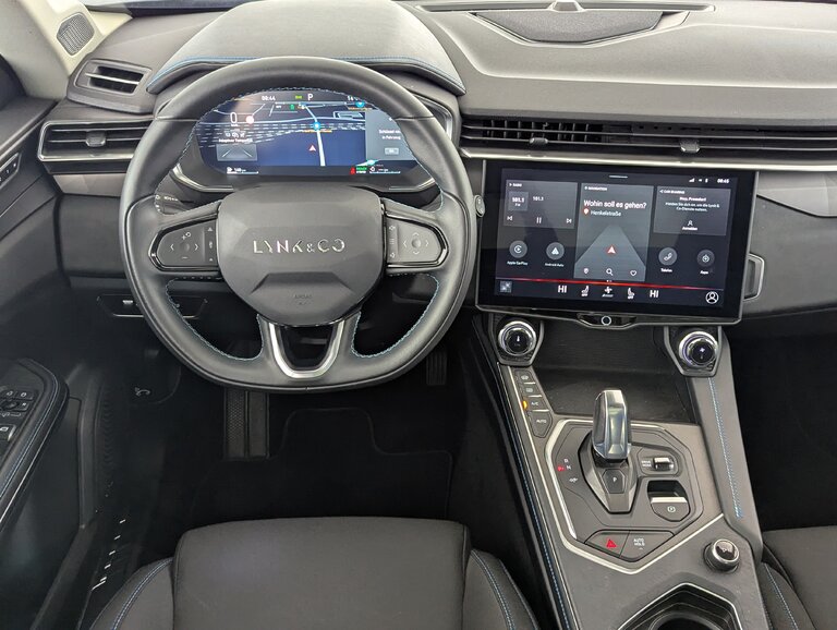 Vehicle image 16