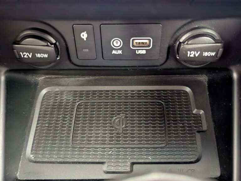 Vehicle image 18