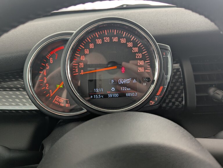 Vehicle image 20