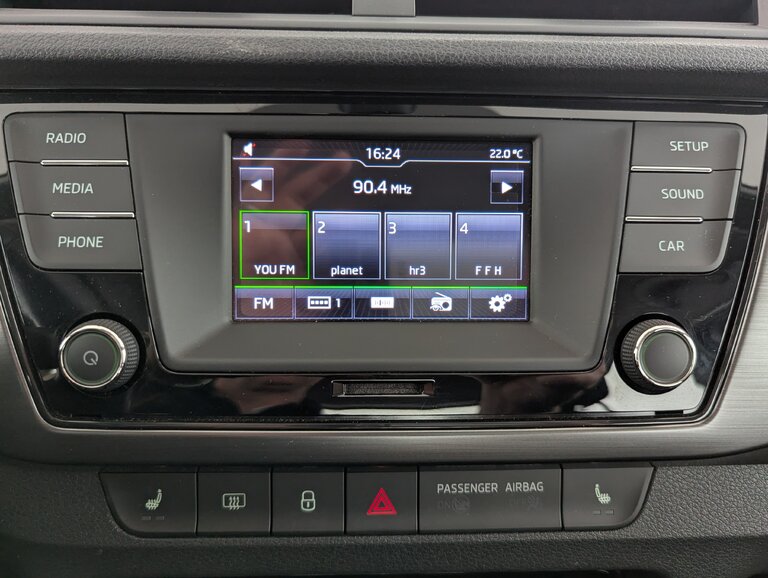 Vehicle image 15