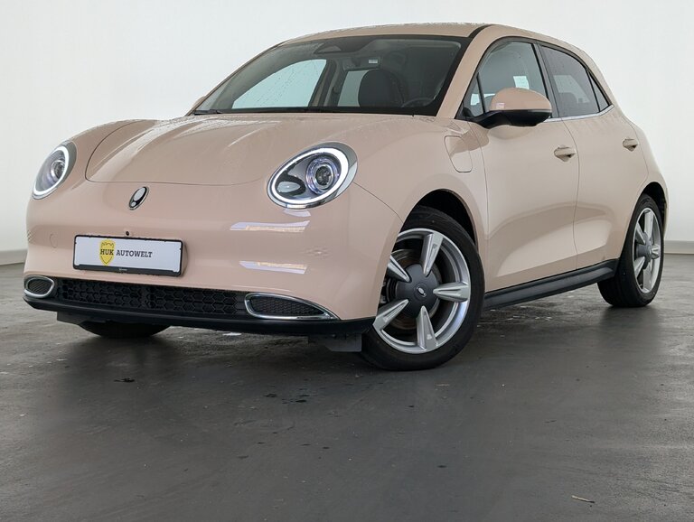 Vehicle image 0