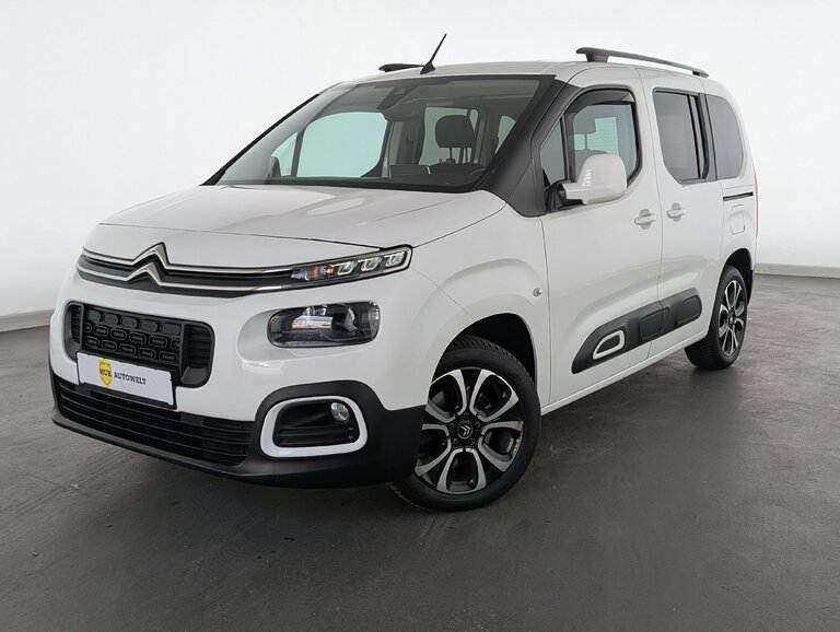 Vehicle image 0