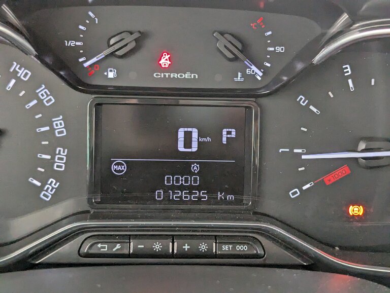 Vehicle image 22