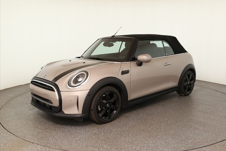 Vehicle image 0