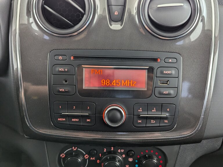 Vehicle image 14