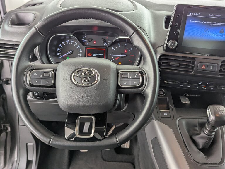 Vehicle image 14