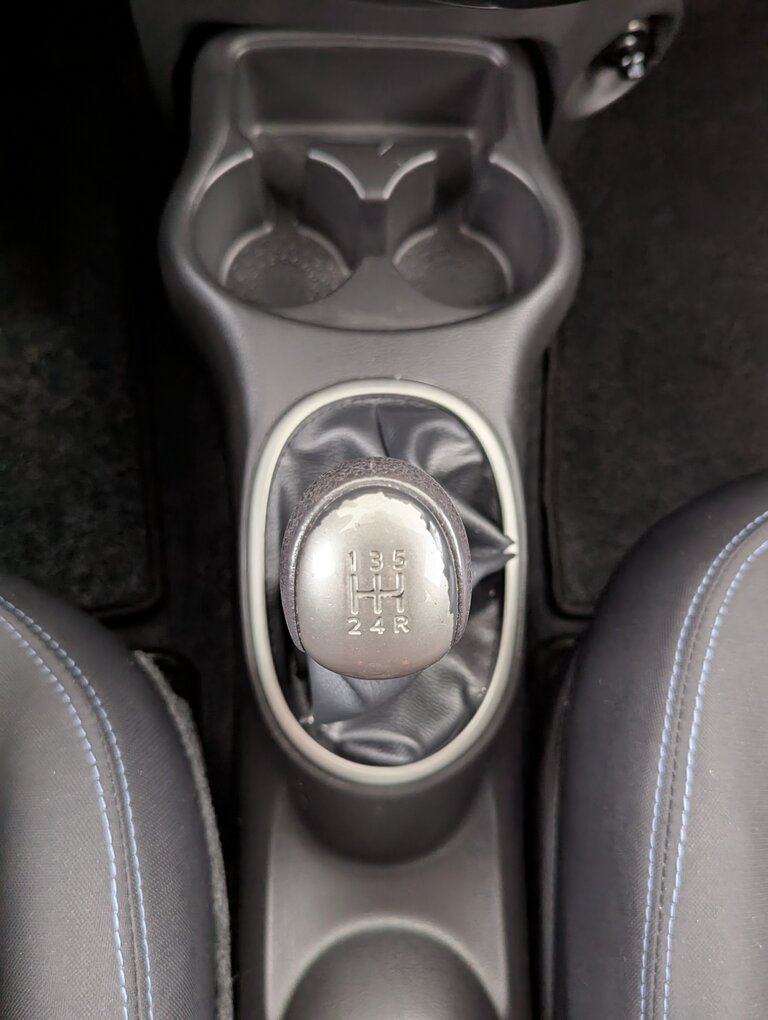 Vehicle image 21