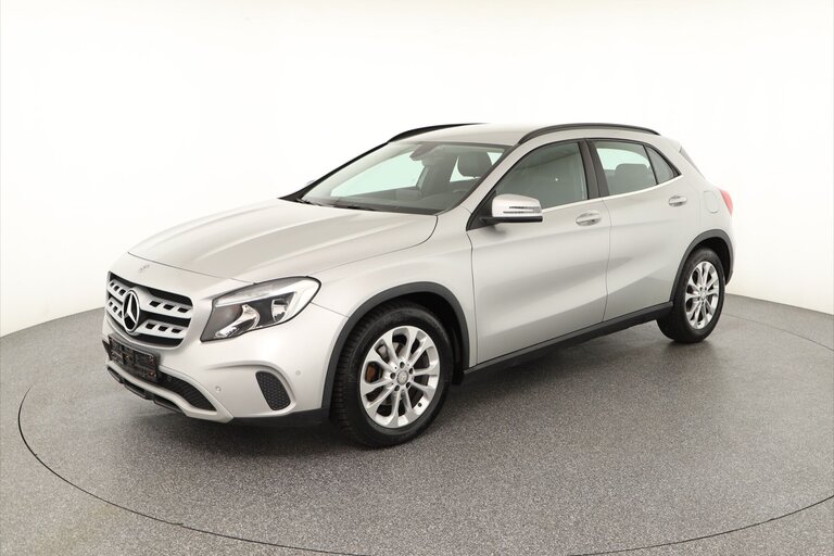 Vehicle image 0