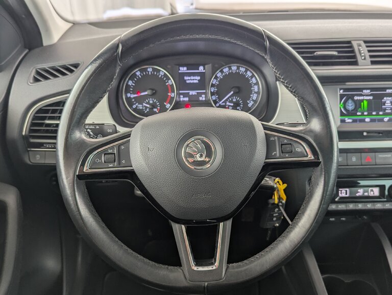 Vehicle image 18
