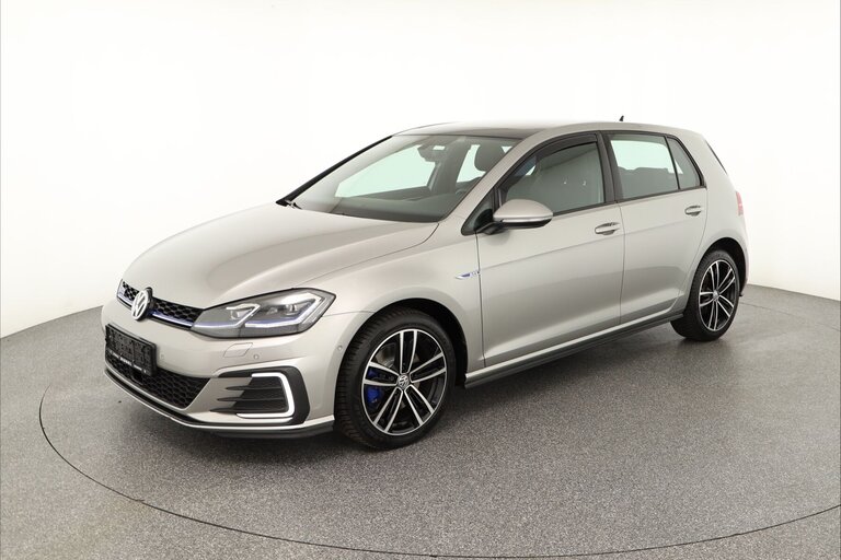 Vehicle image 0