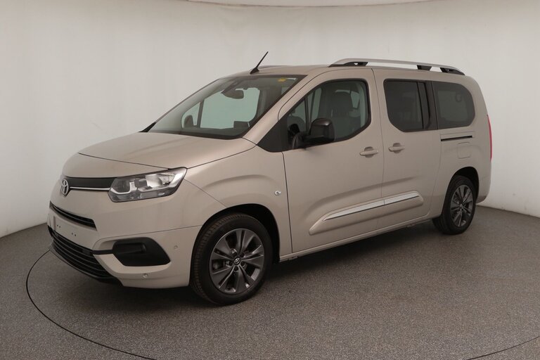 Vehicle image 0