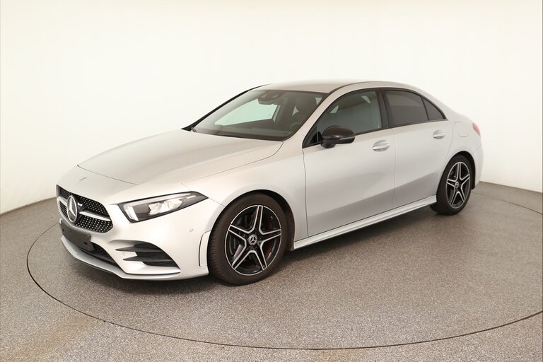 Vehicle image 0