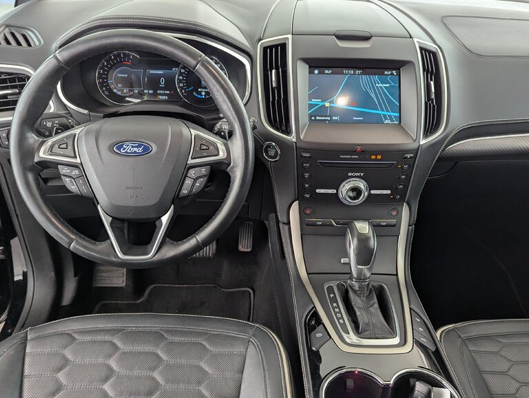Vehicle image 14