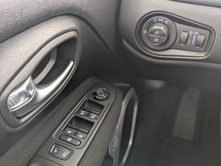 Vehicle image 22