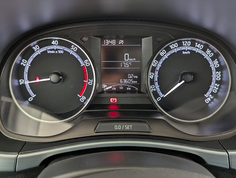 Vehicle image 21