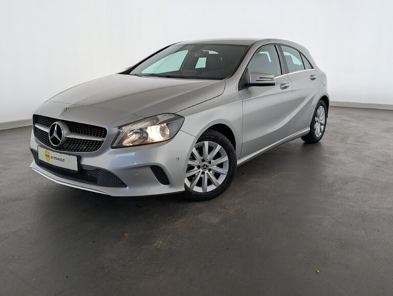 Vehicle image 0