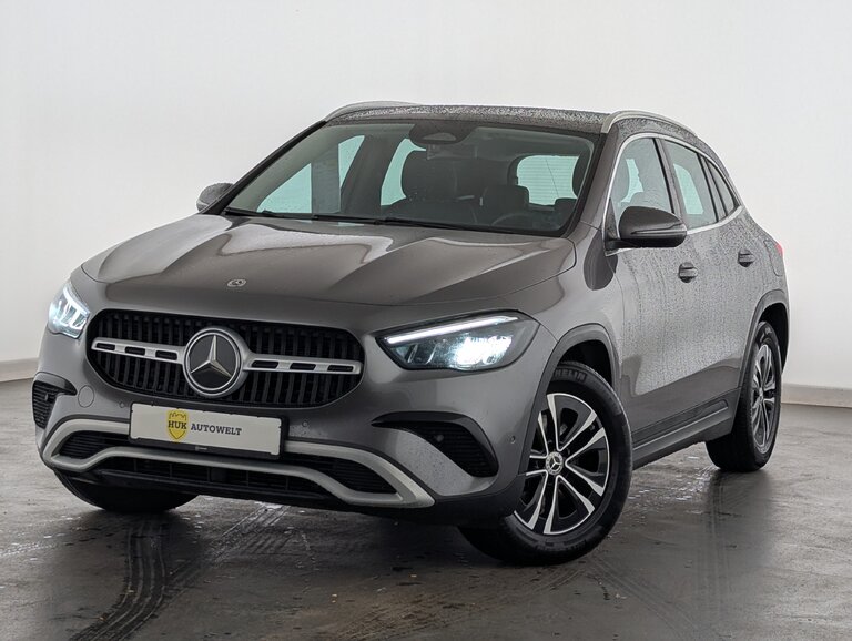 Vehicle image 0