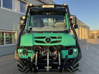 Mercedes-Benz Unimog